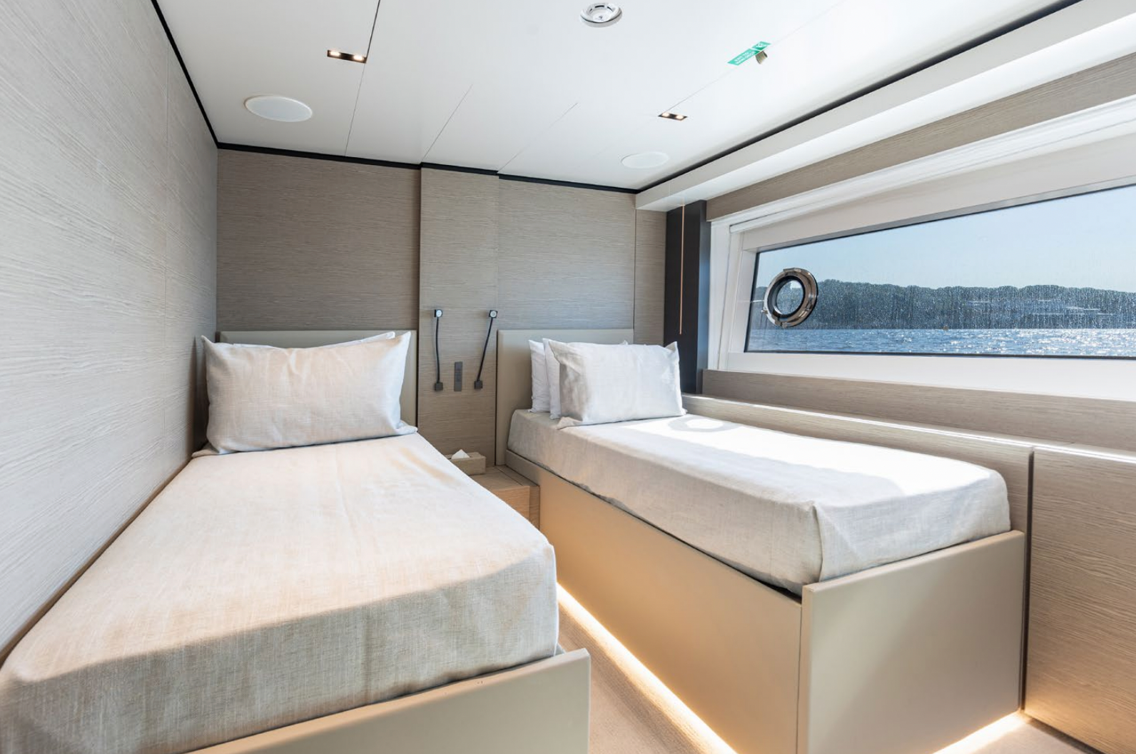 how much is a Weekly yacht charter Holiday in St Tropez France