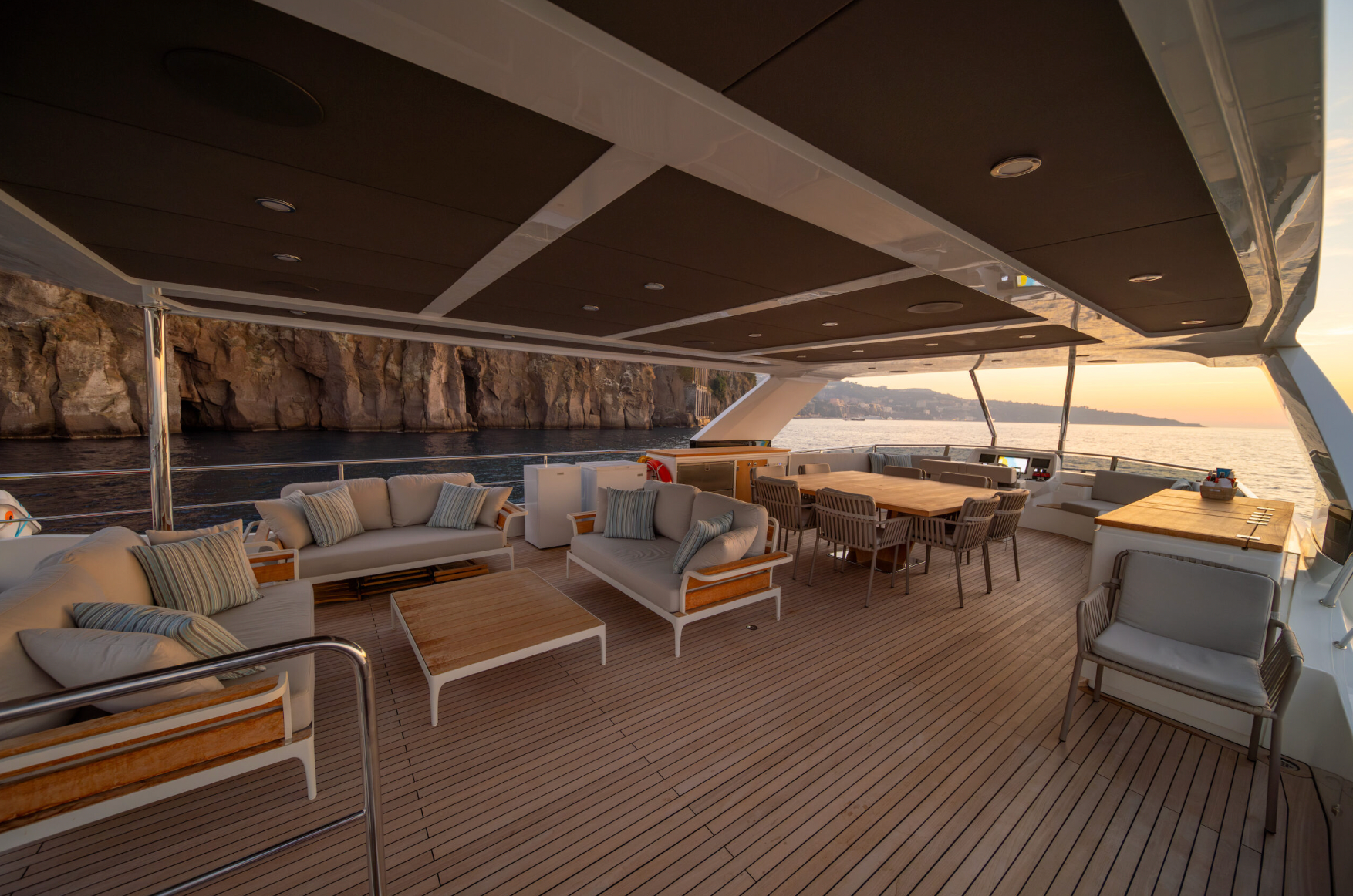 M/Y KAMOKA Private Yacht Charter Monaco