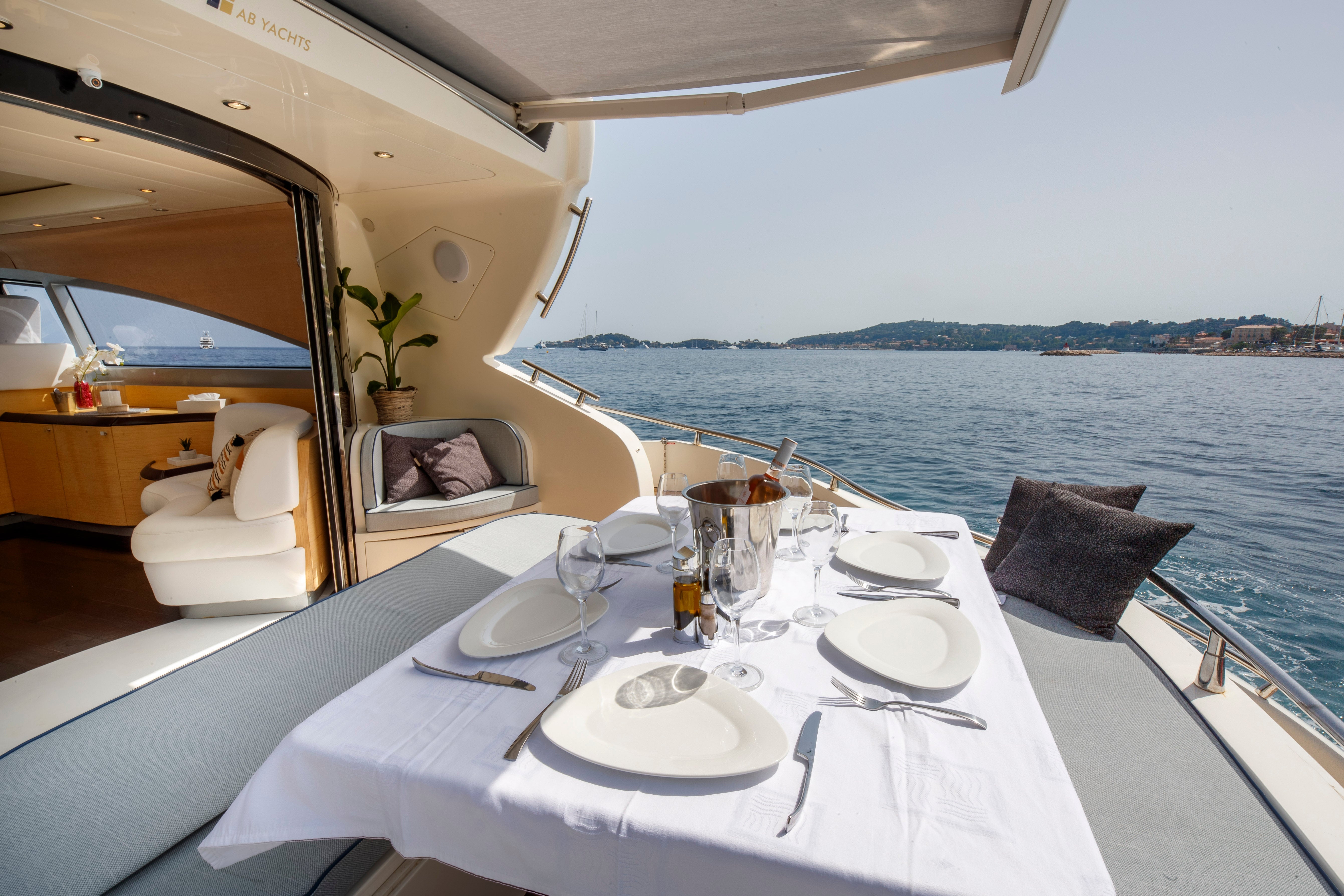 Small Yacht Charter Beaulieu sur Mer
