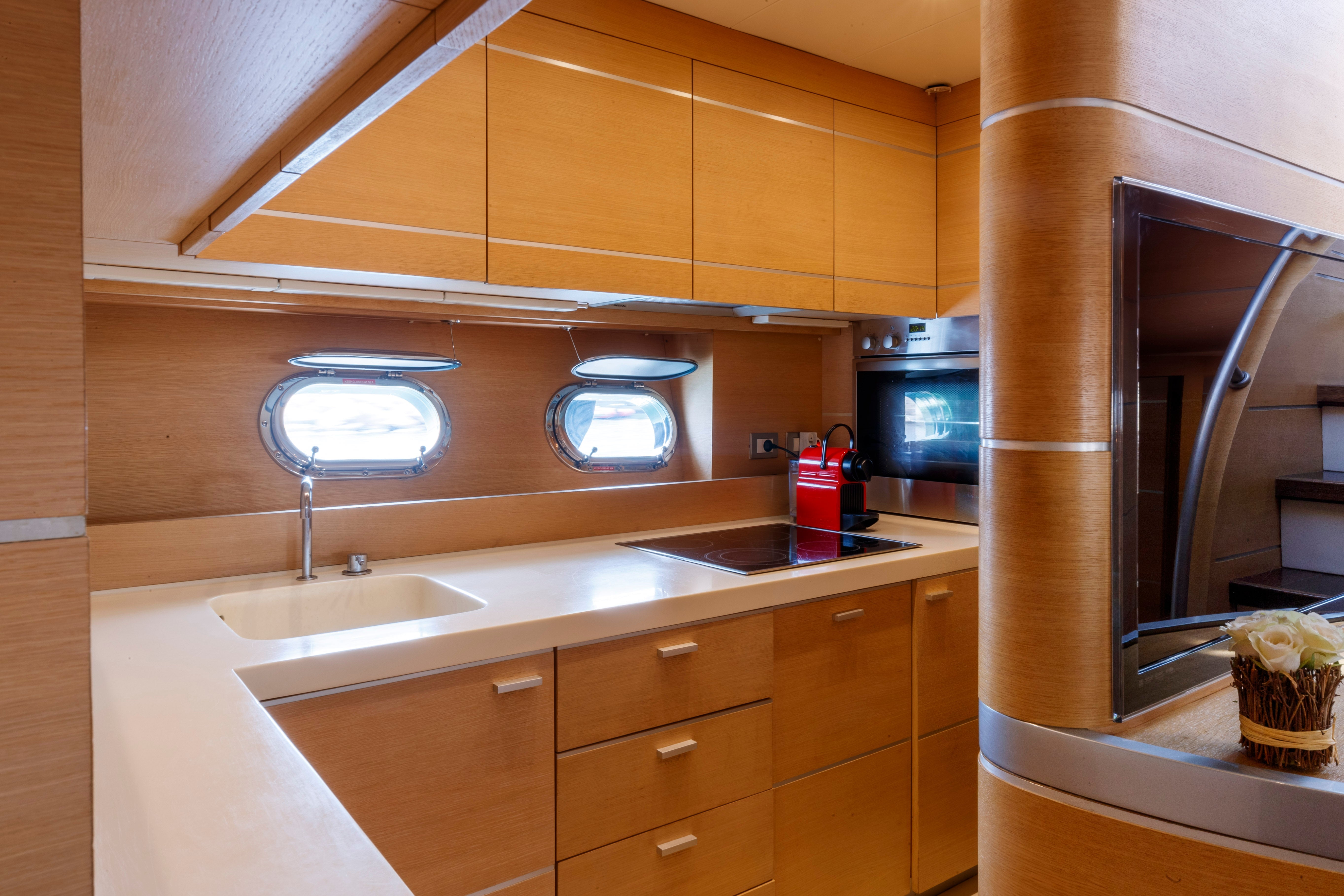 Luxury Yacht Charter Beaulieu-sur Mer