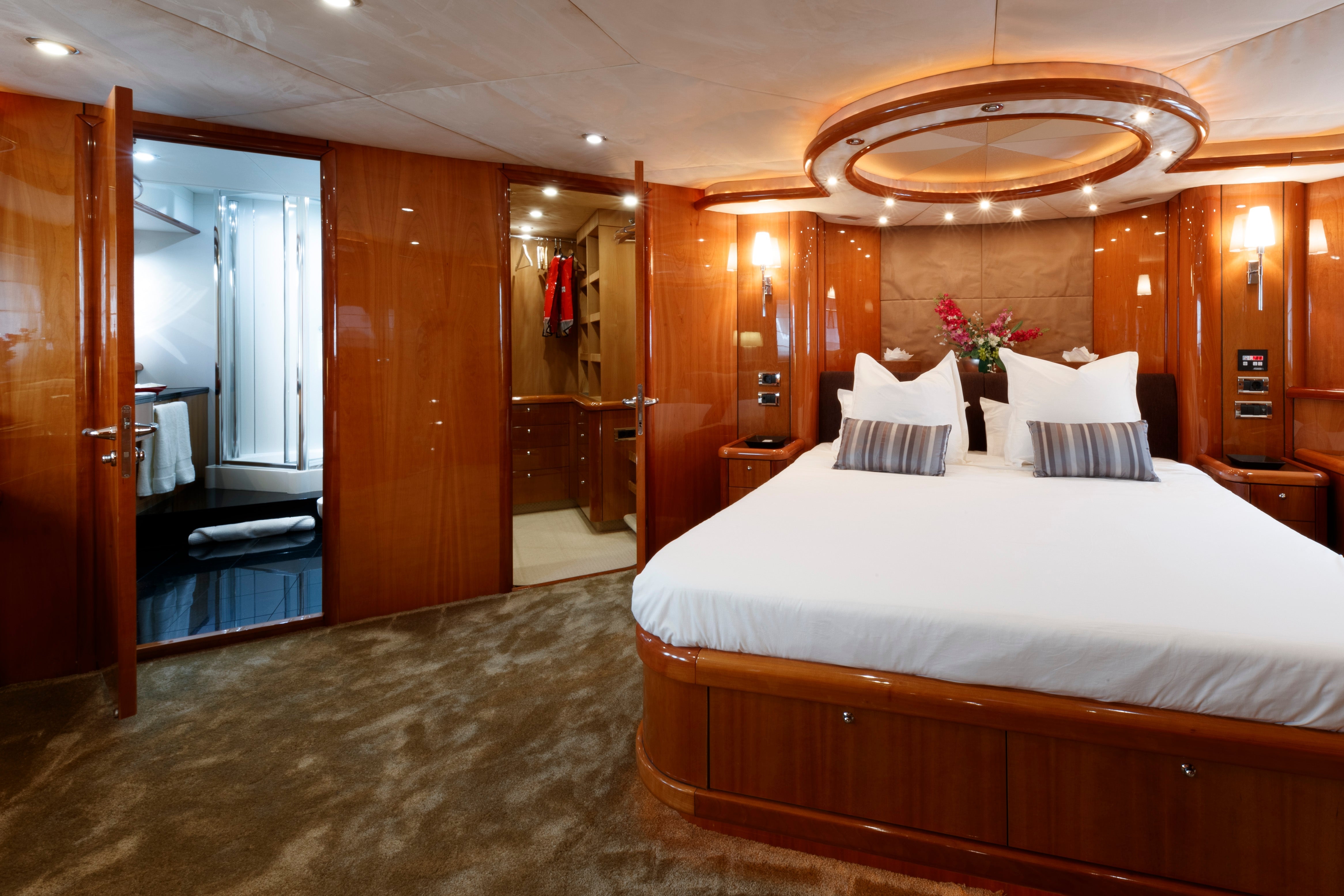 Monaco Luxury Yacht Charter
