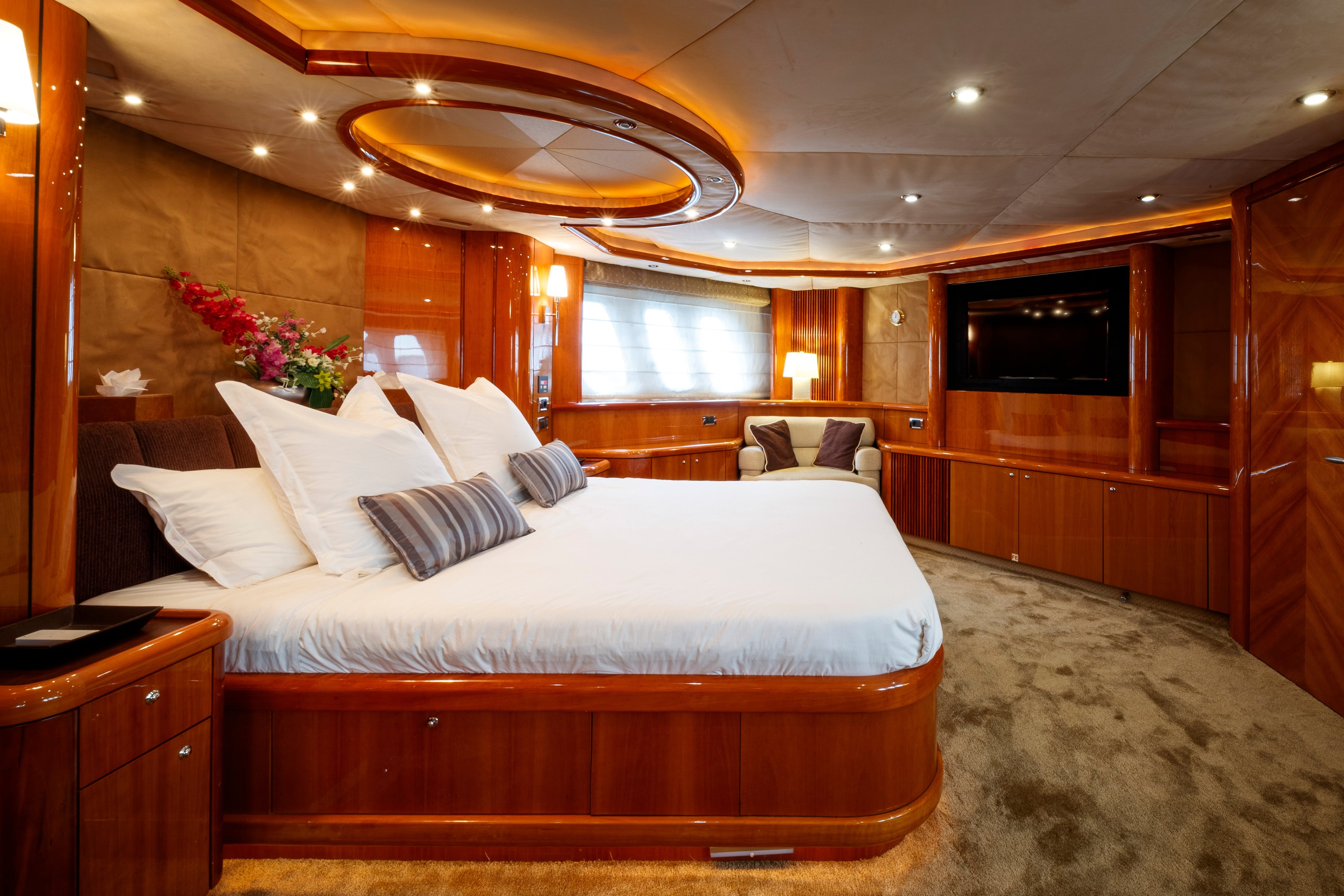 Luxury Yacht Charter In Monaco