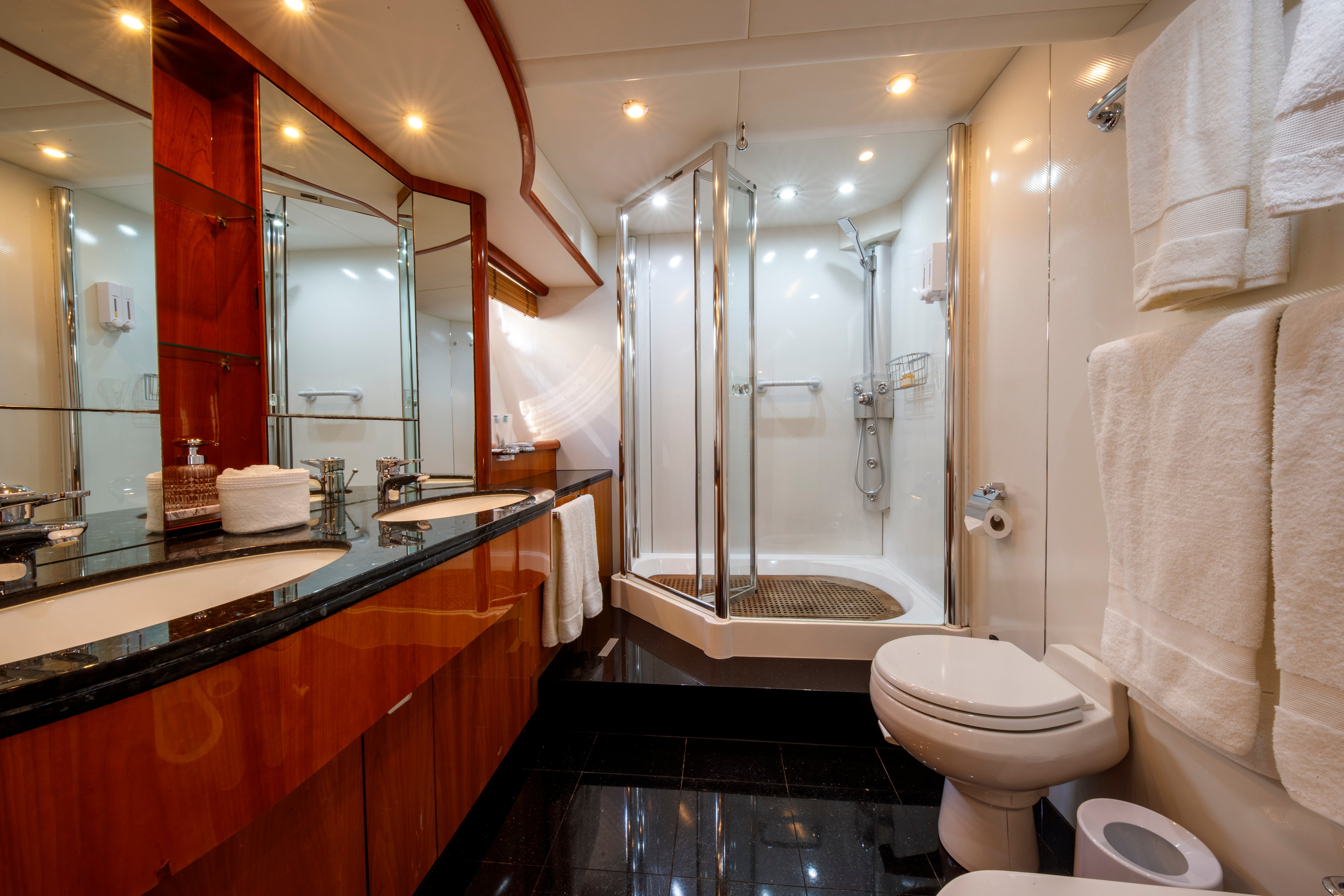 Luxury Yacht Charter In Monaco