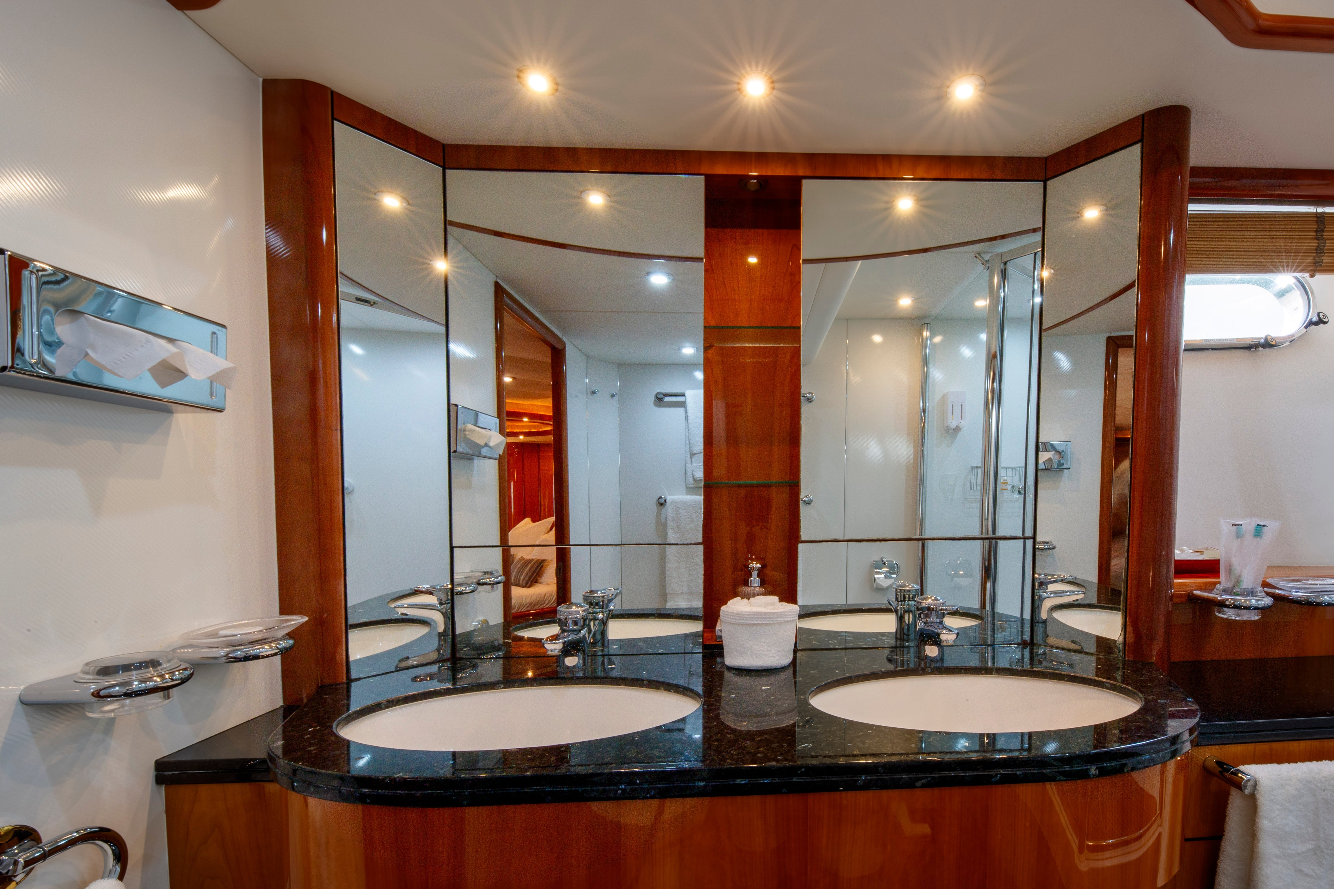 Luxury Yacht Charter In Monaco