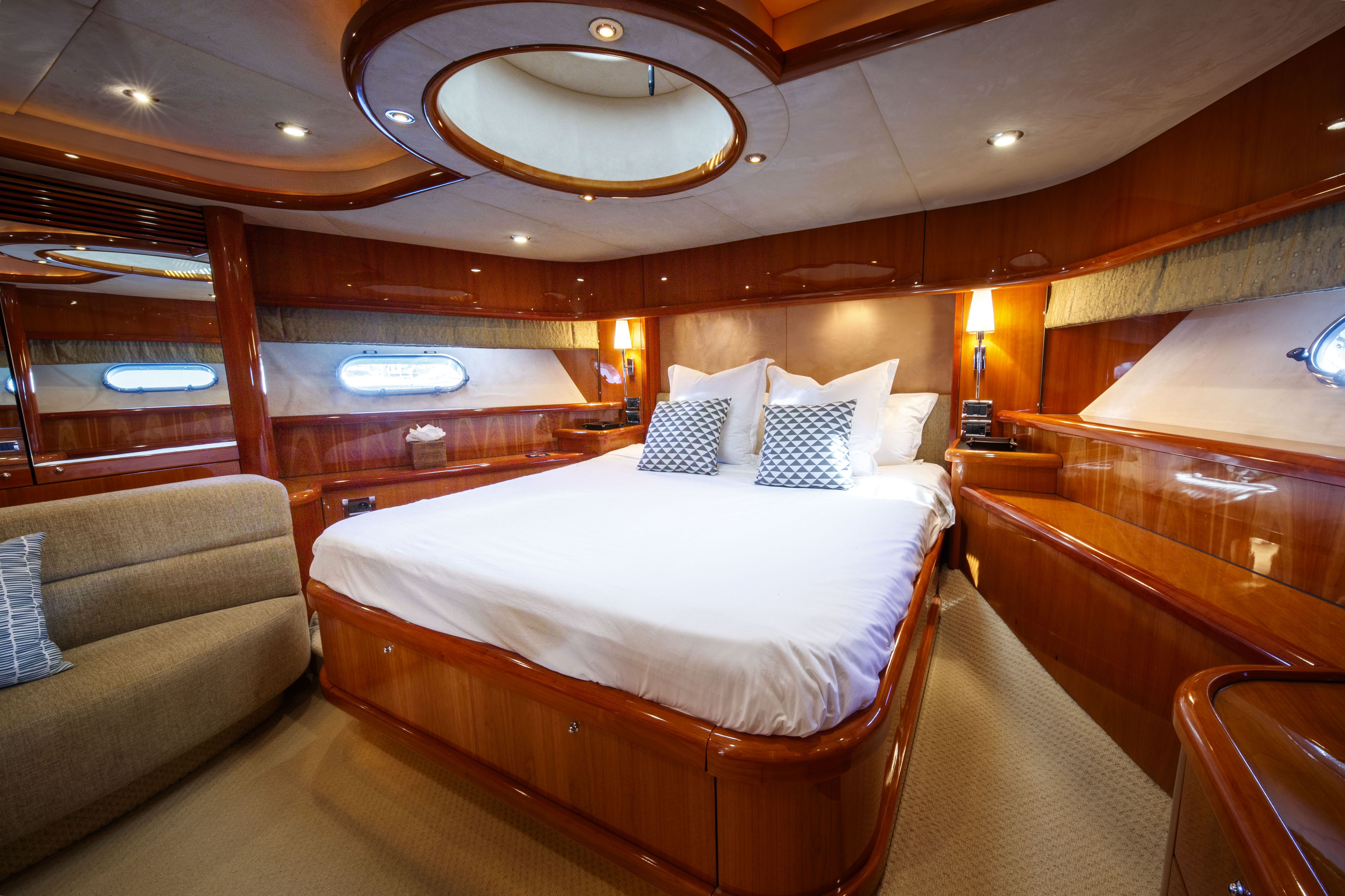 Luxury Yacht Charter In Monaco