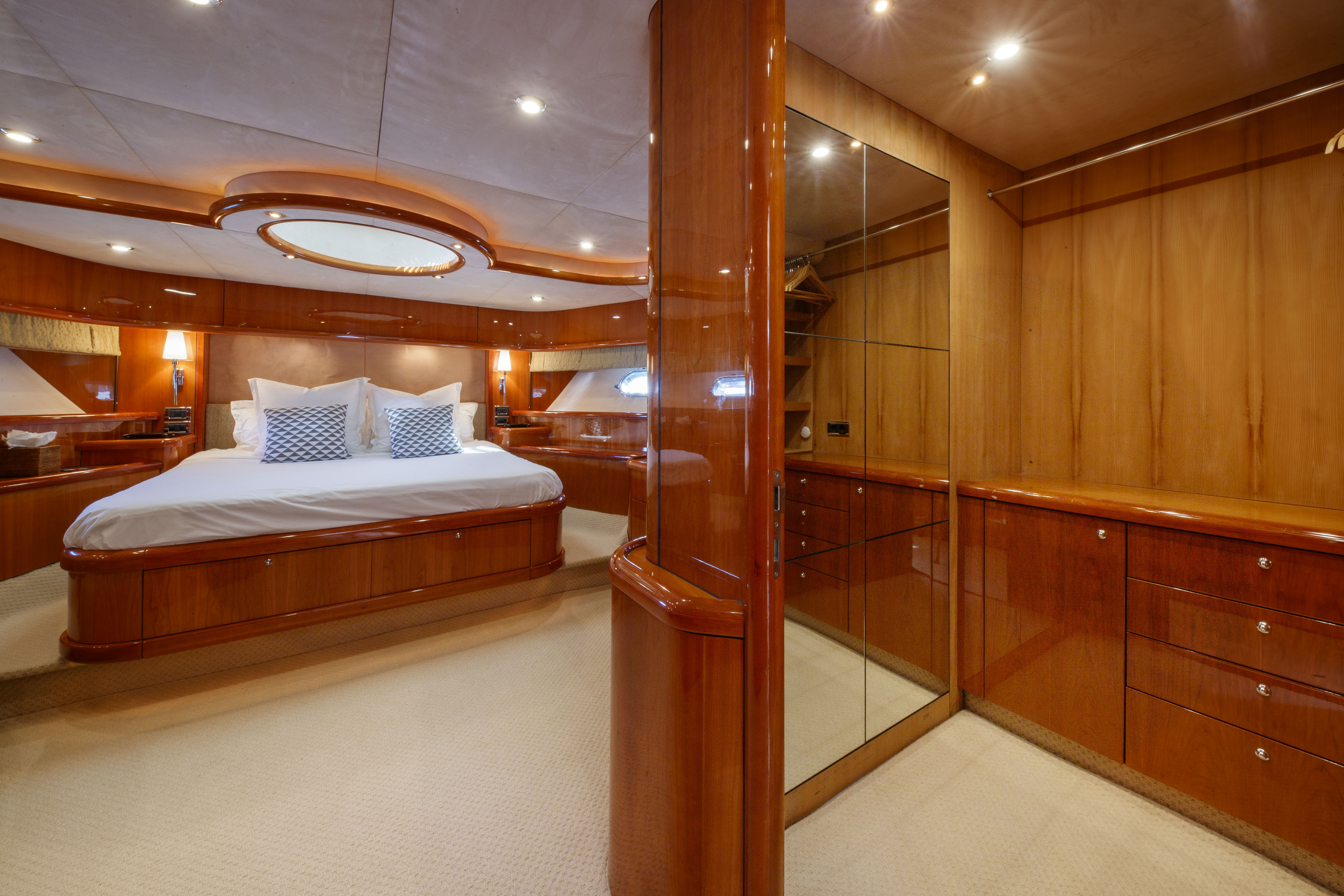 Luxury Yacht Charter In Monaco