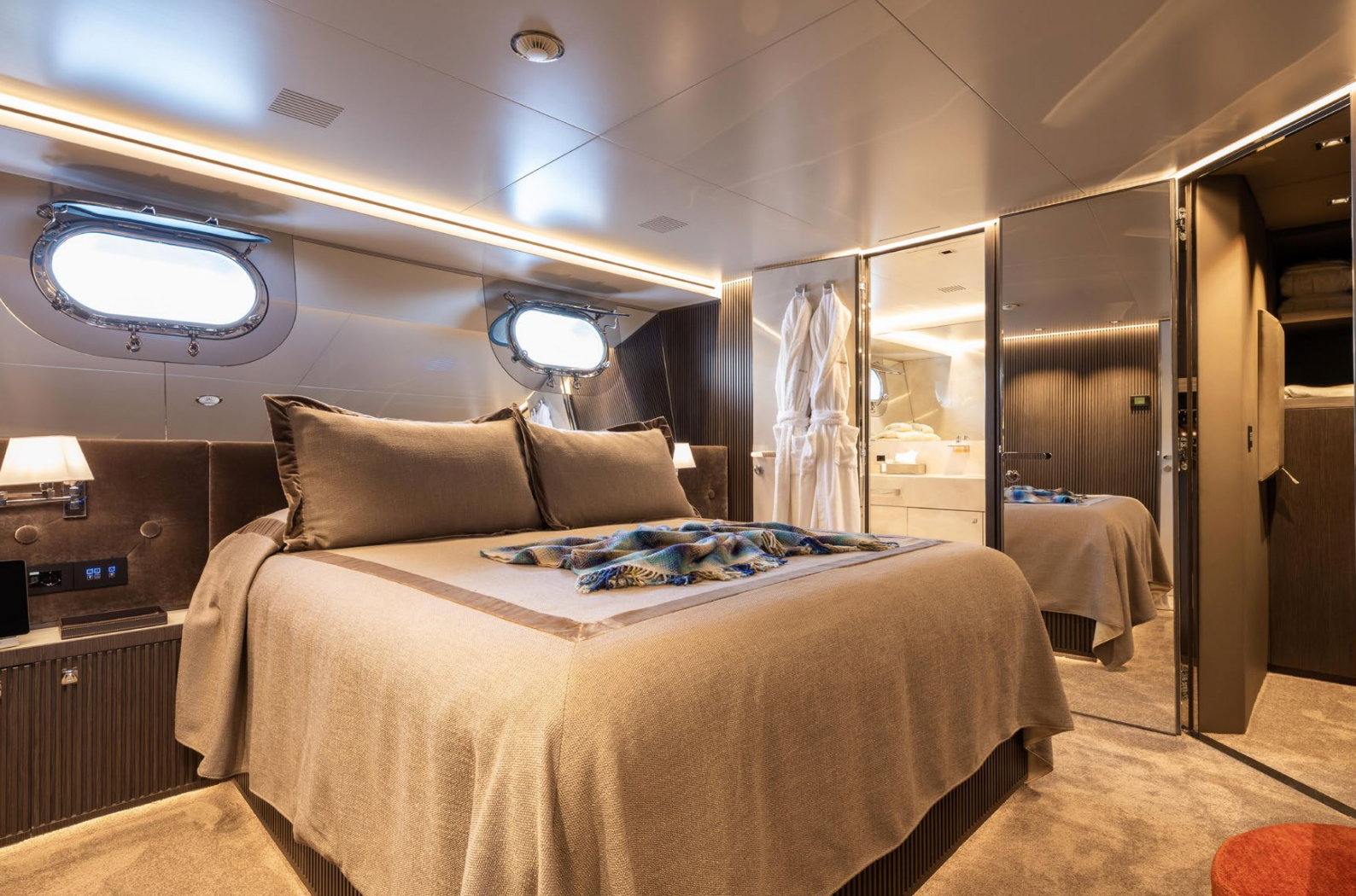 cloud atlas affordable yacht Charter Cannes 