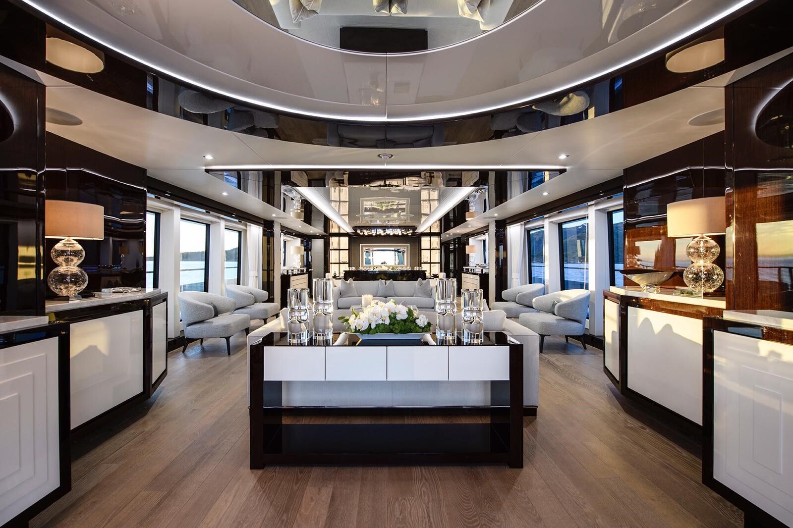 Yacht for rent in South of France