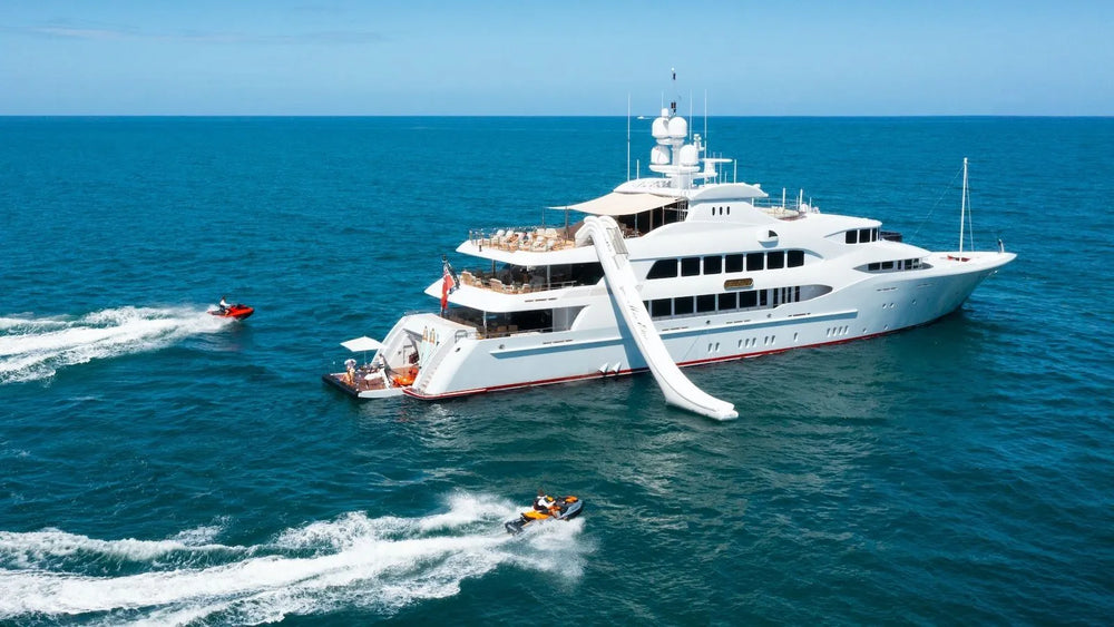 Weekly yacht Charter Cannes 