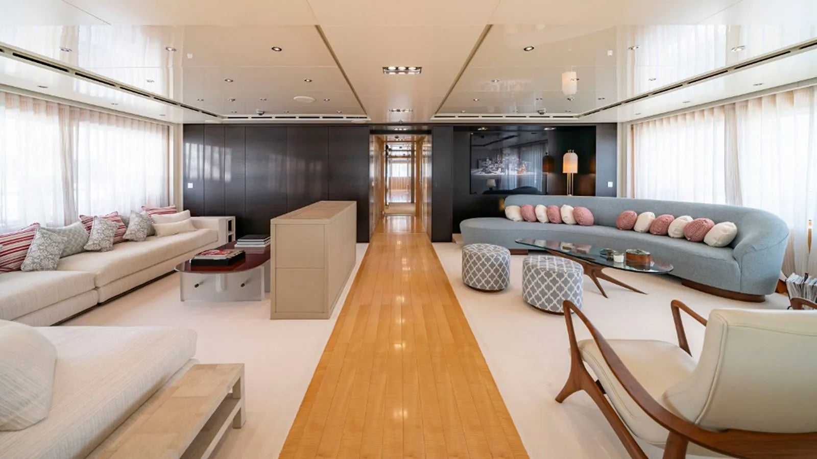 Luxurious Yacht Charter Cannes