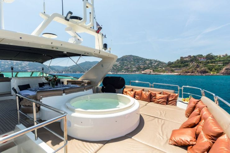 M/Y ACCAMA DELTA Yacht Charter in Cannes