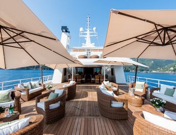 Rent a yacht in Monaco