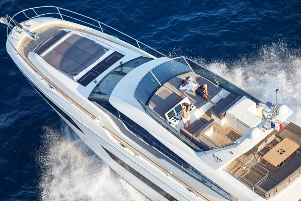 weekend yacht charter St Tropez France