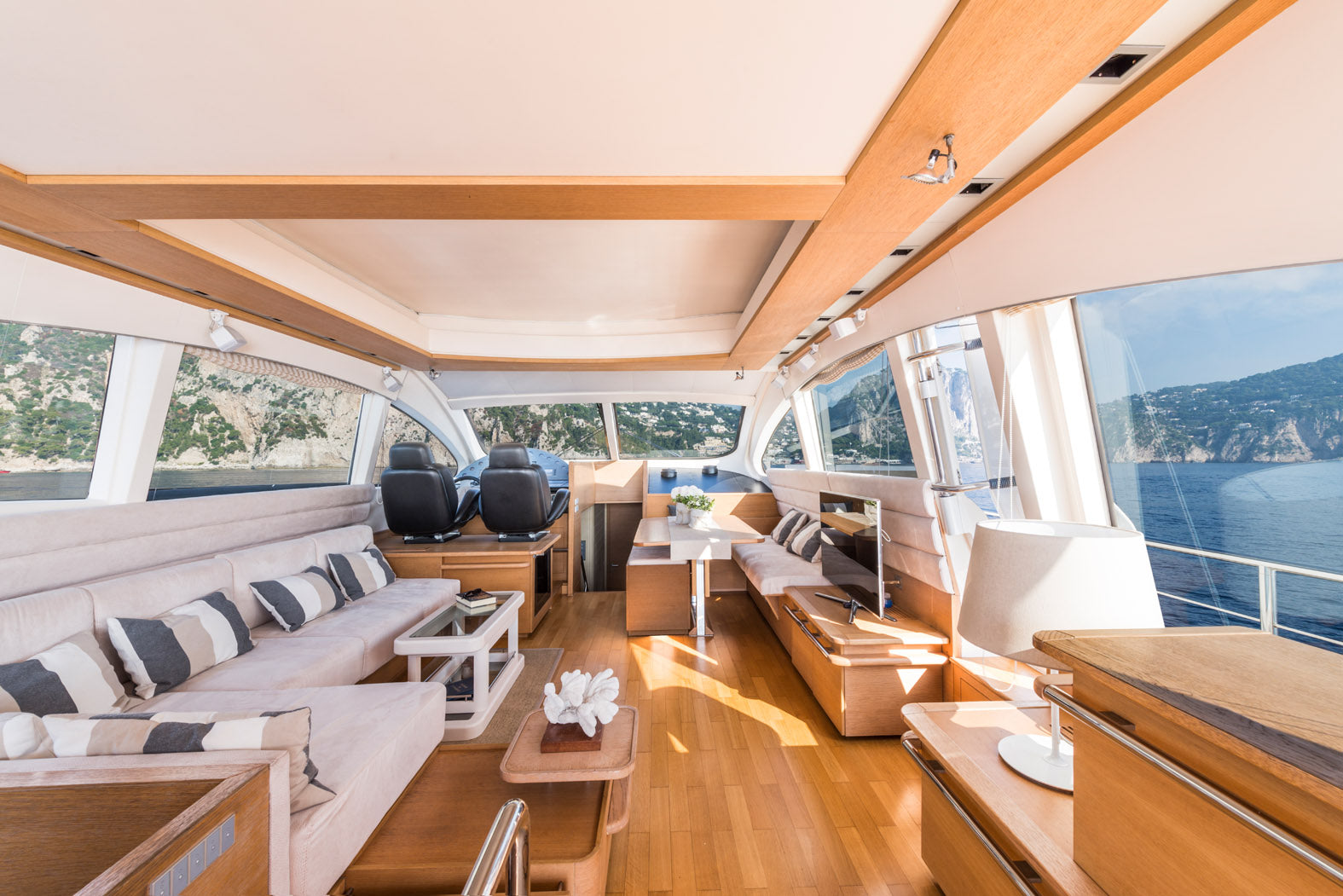 luxury yacht charter St Tropez France
