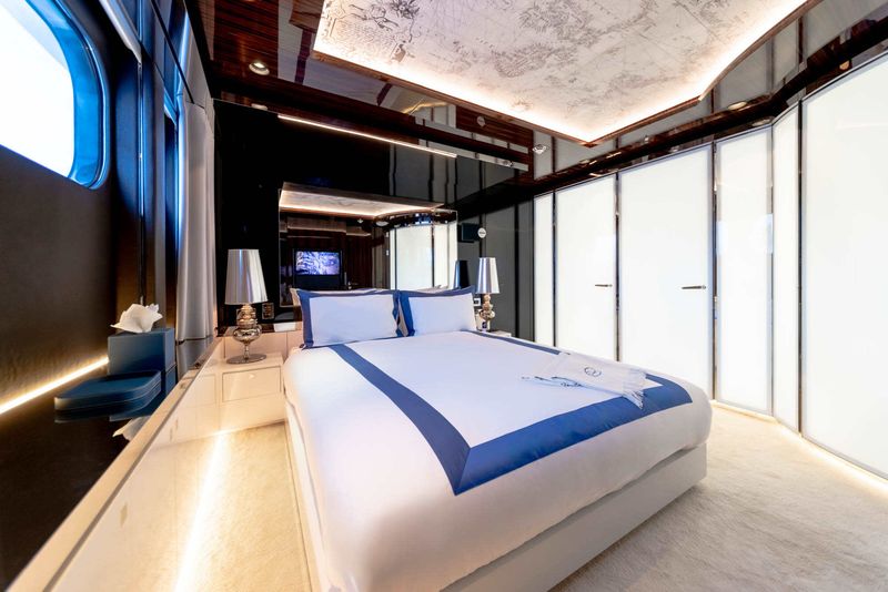 Weekly yacht Charter St Tropez France