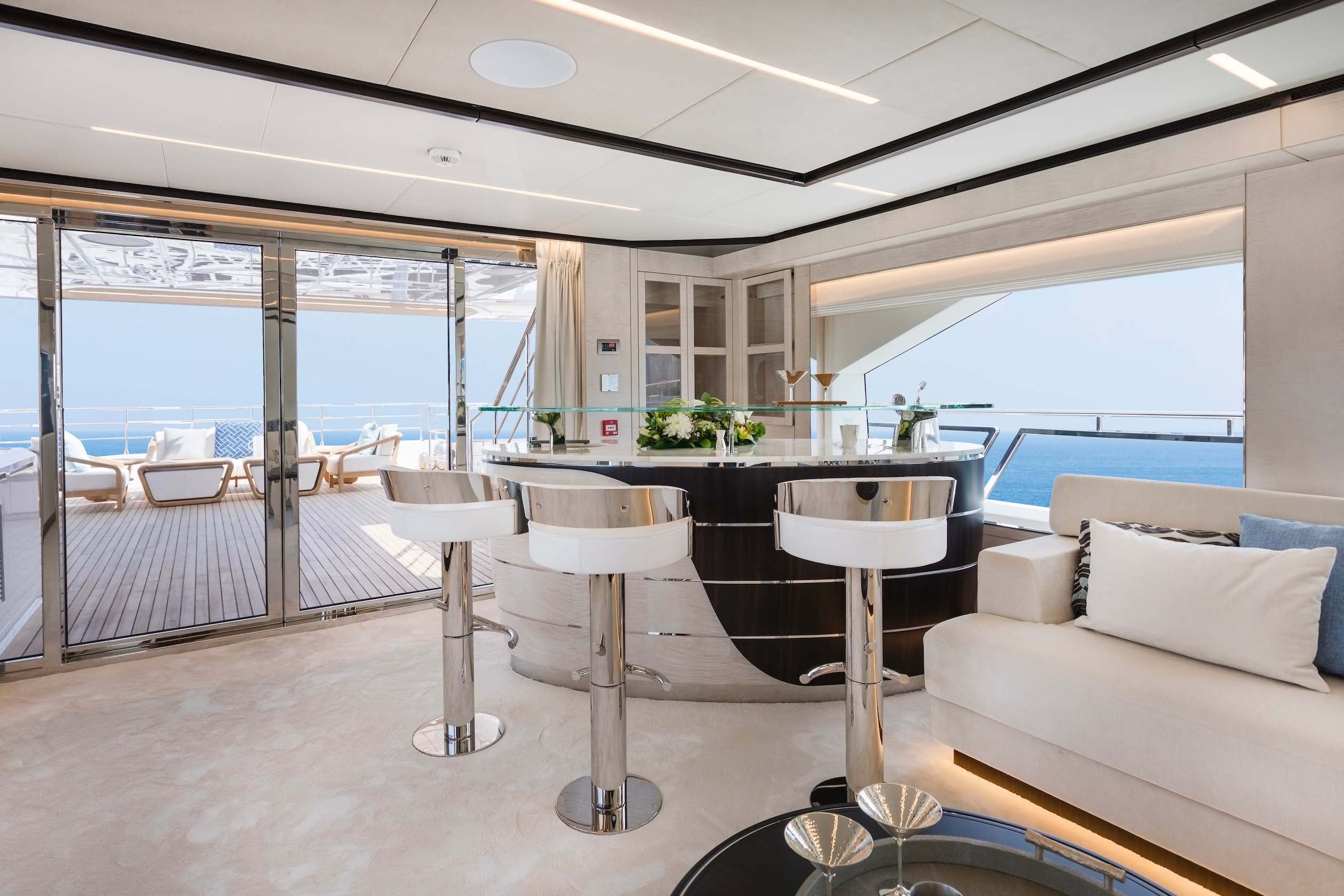 Luxury Yacht Charter Beaulieu-sur Mer