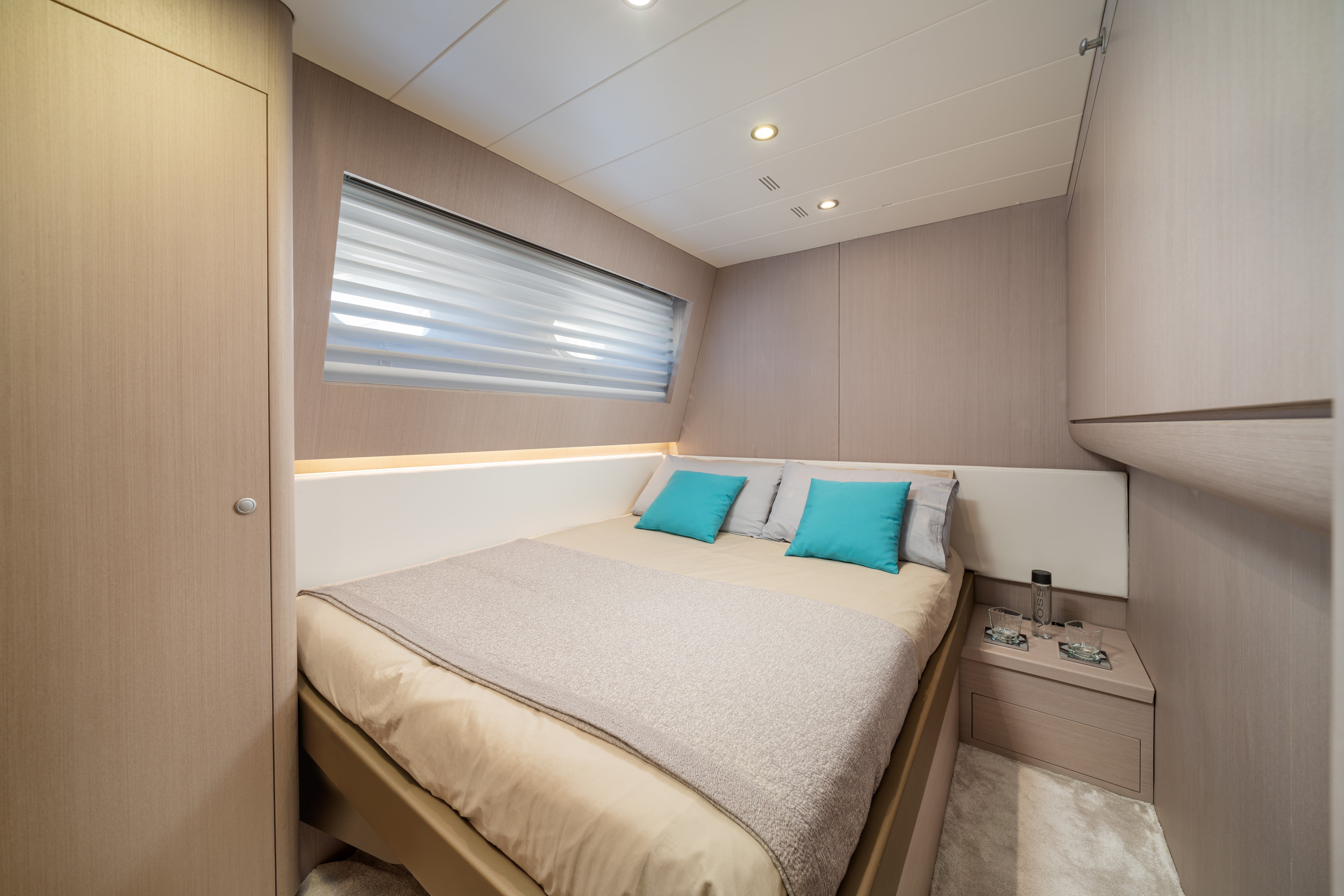 Naples Italy luxury yacht charter 
