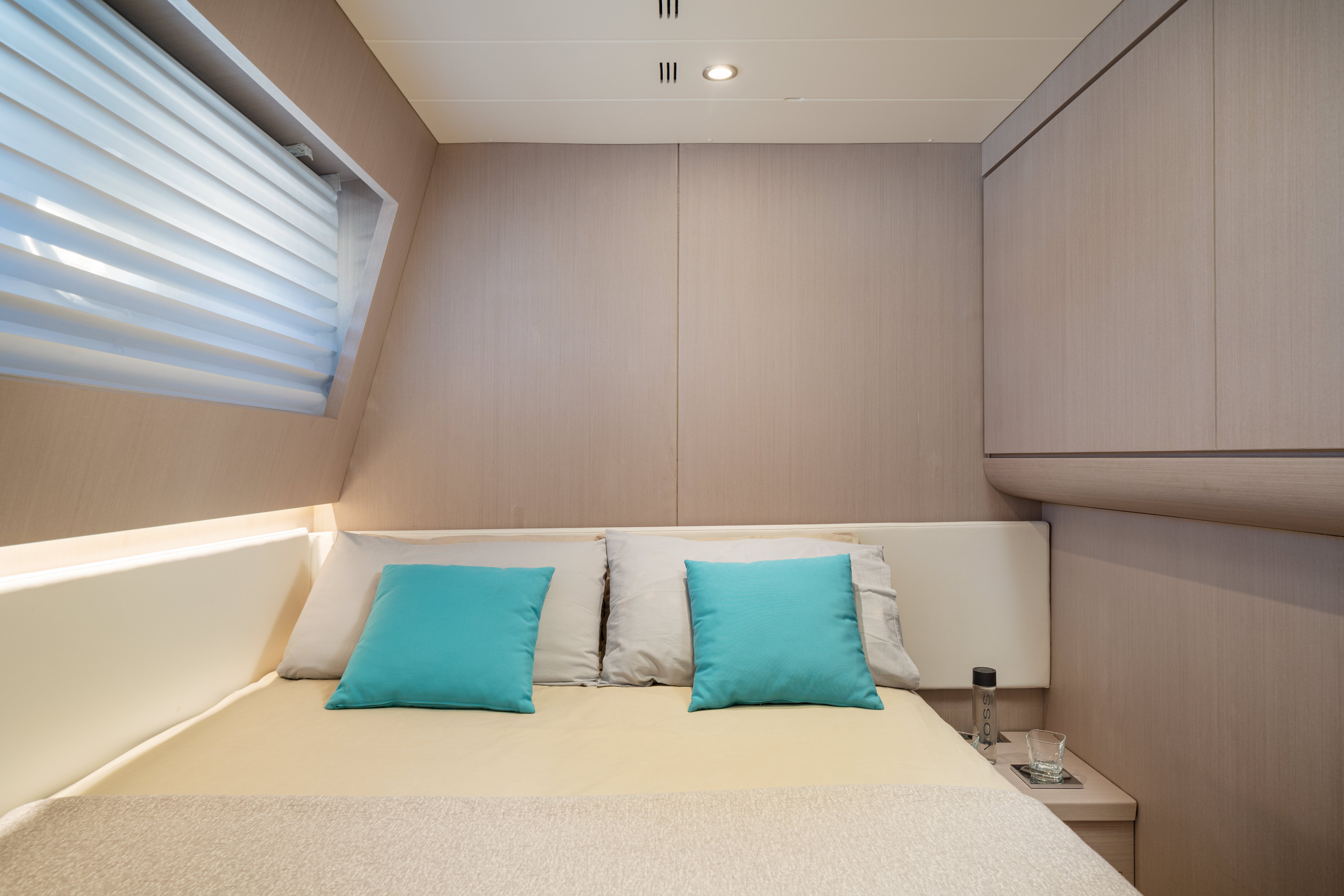 Naples Italy party yacht charter 