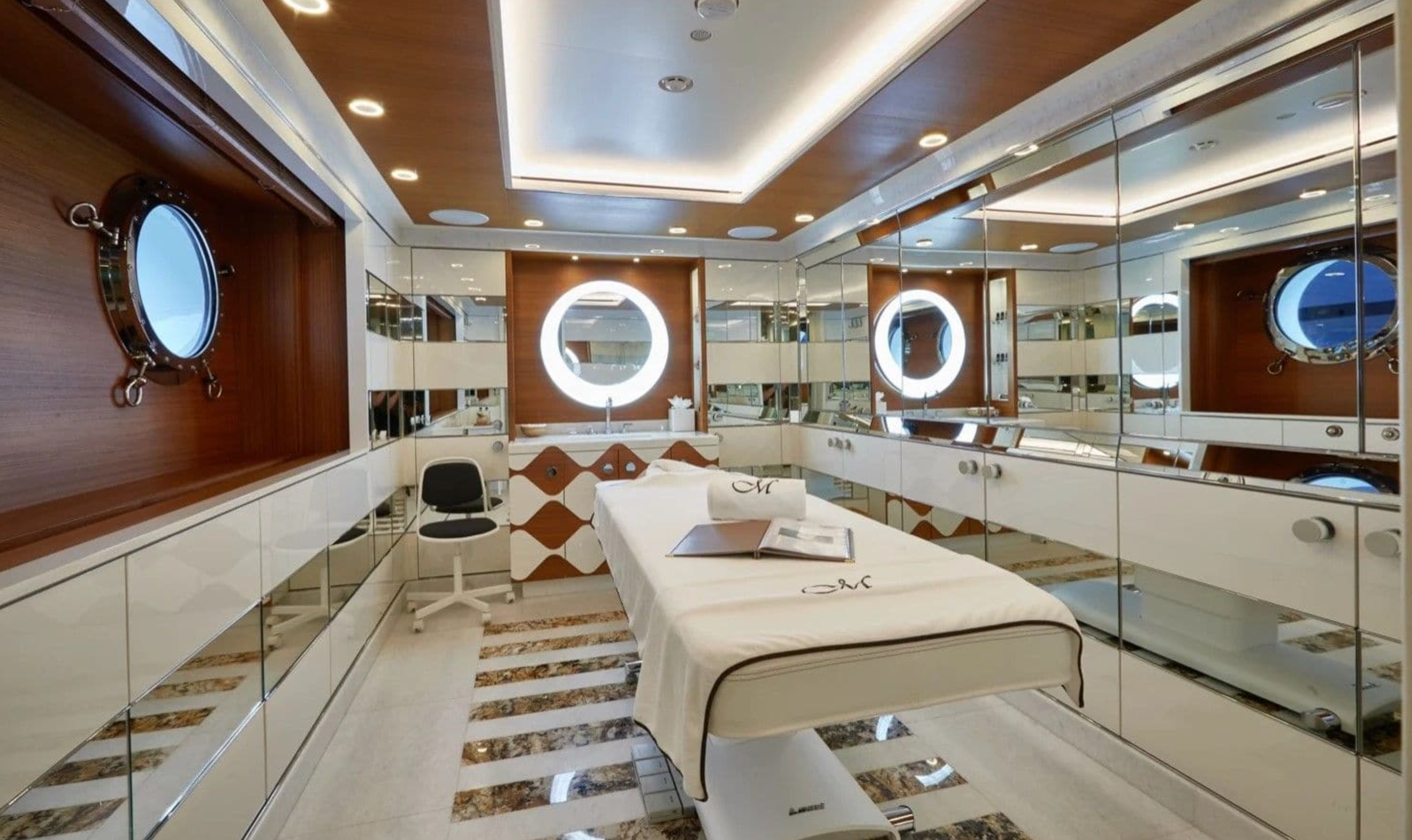 M/Y MIMTEE yacht charter prices Cannes France