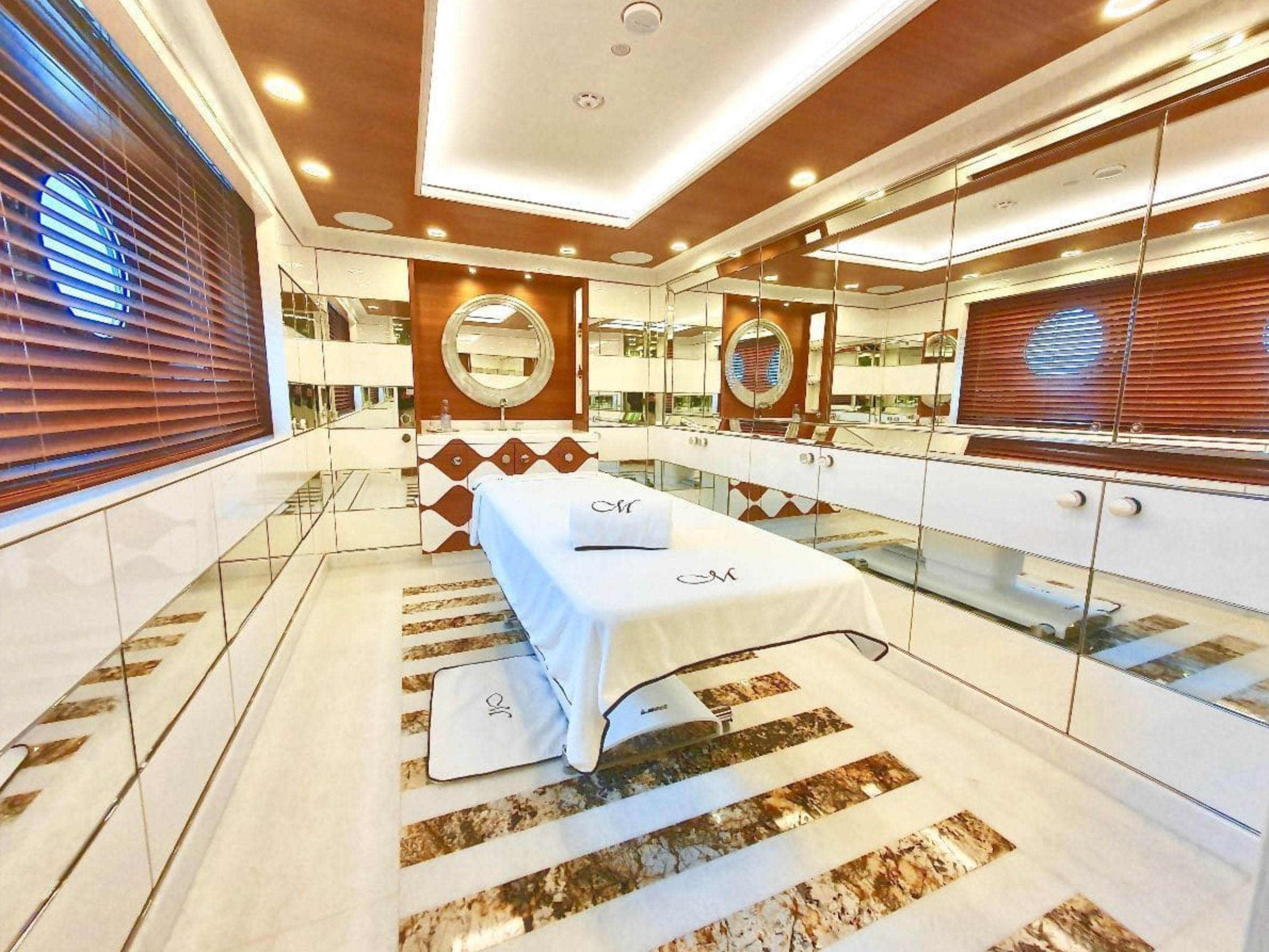 M/Y MIMTEE luxury yacht charter Cannes