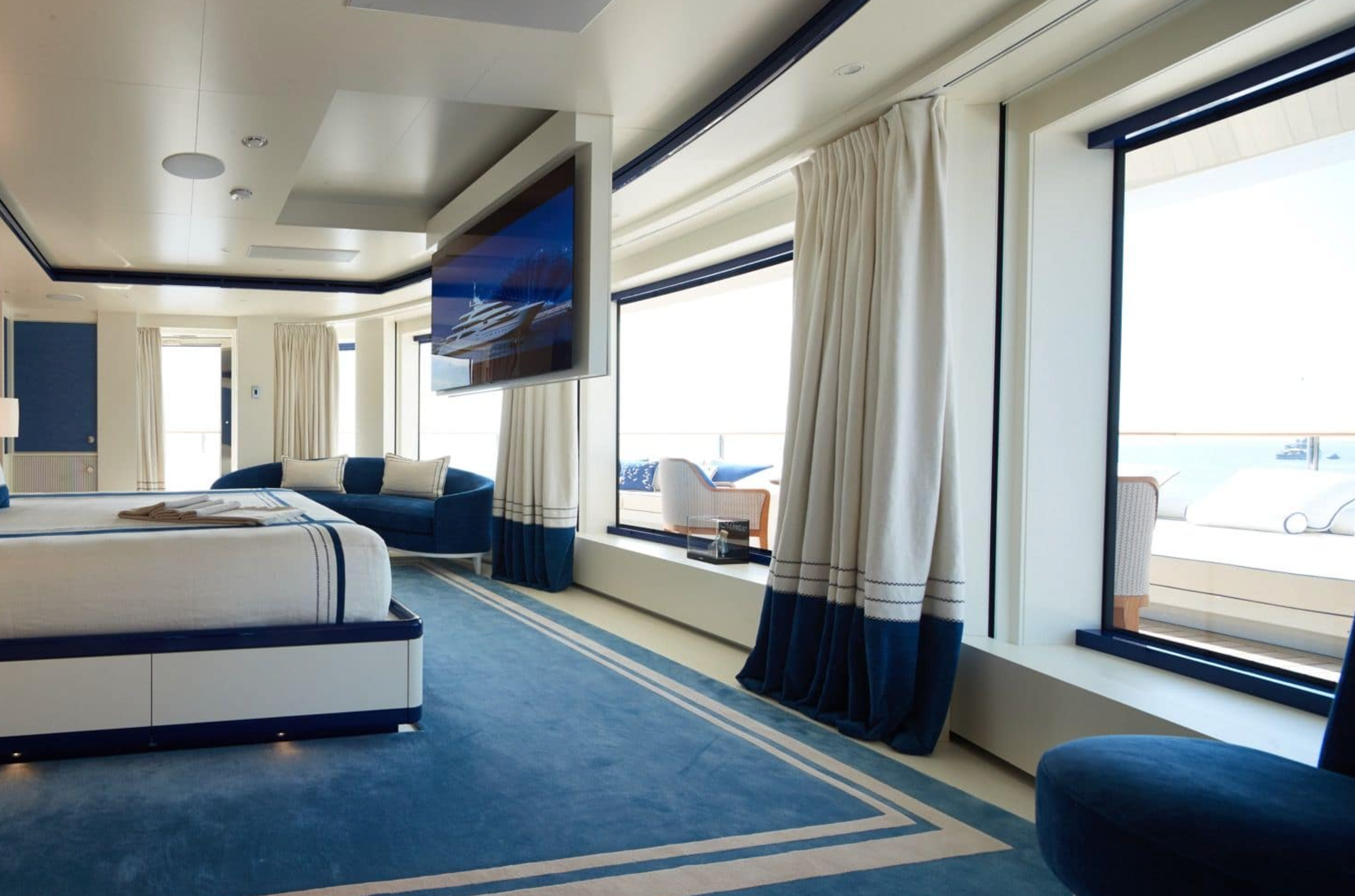 M/Y MIMTEE yacht club charters Cannes
