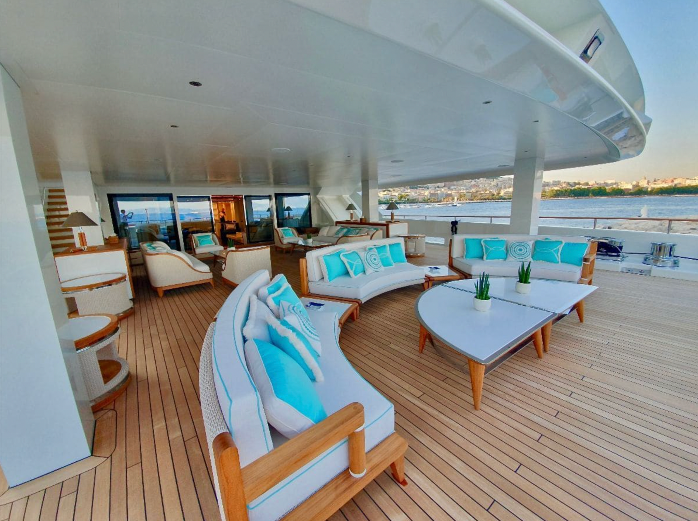 M/Y MIMTEE private yacht charter Cannes