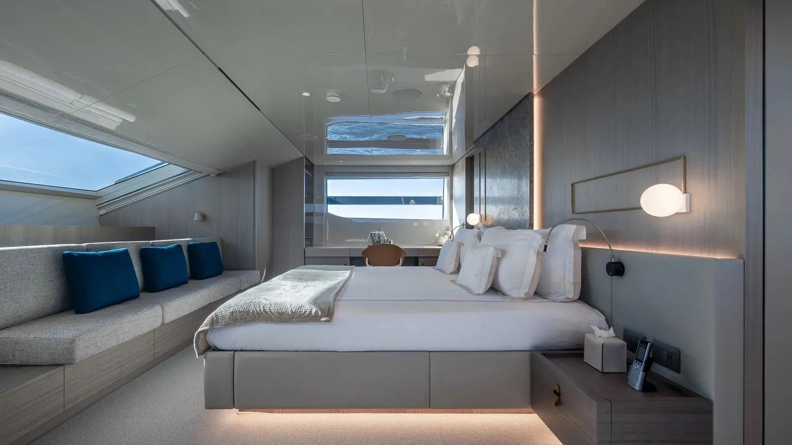 M/Y VAUBAN yacht cruise rental Amalfi Coast