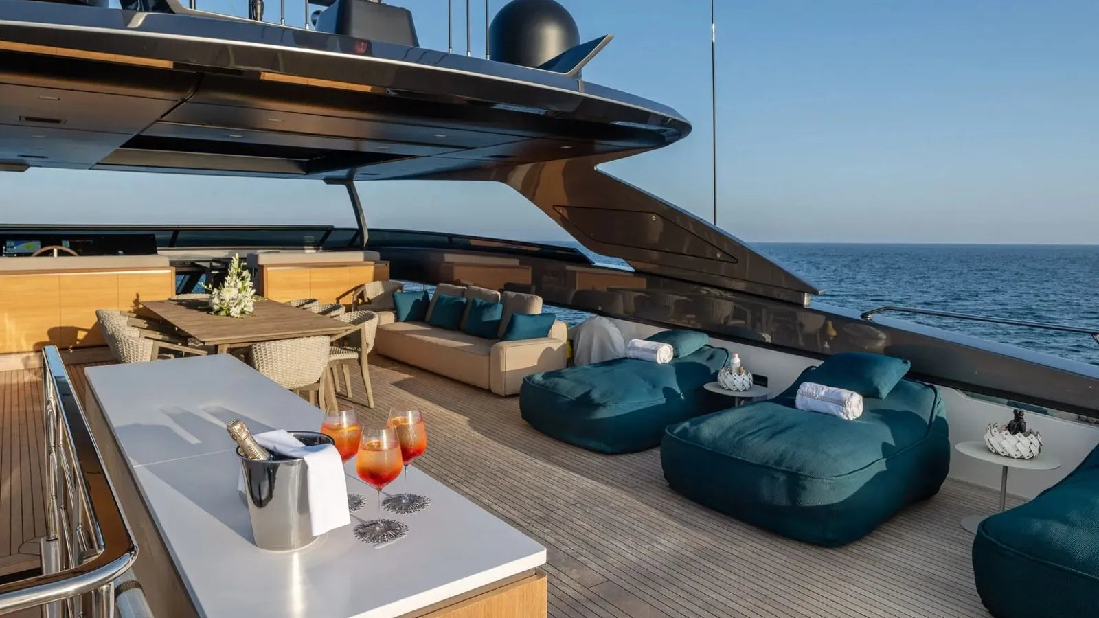 M/Y VAUBAN yacht cruise rental Italian Riviera