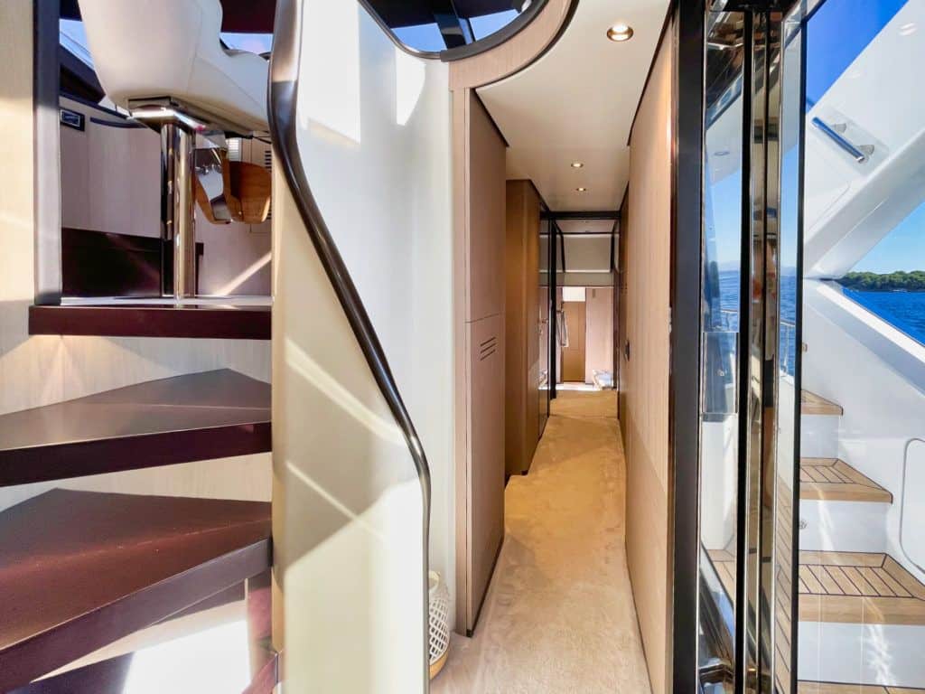 M/Y WAVE day yacht charter Monaco