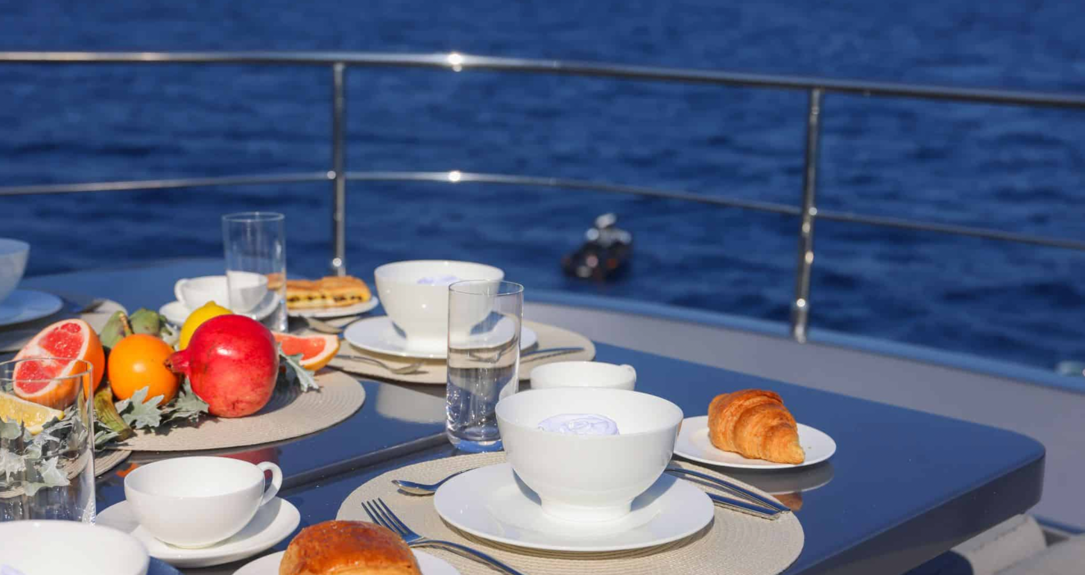 M/Y MATSU party yacht charter Cannes