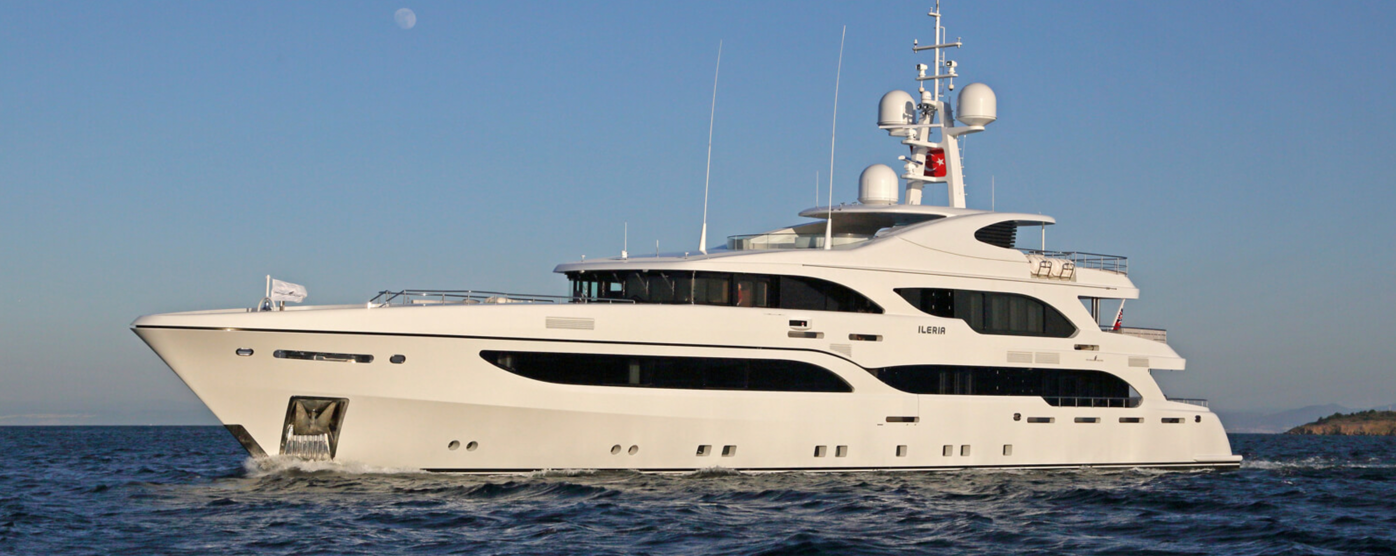 IMMERSIVE Family Yacht Charter Mediterranean