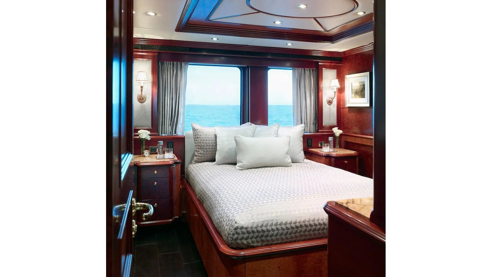 yacht club charters Cannes 