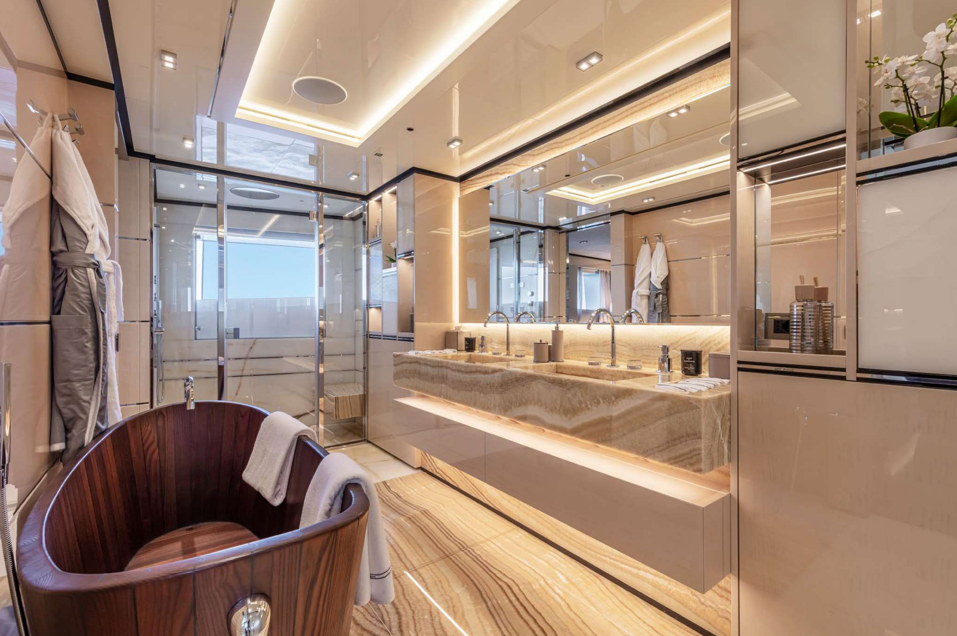 vacation yacht charter French Riviera