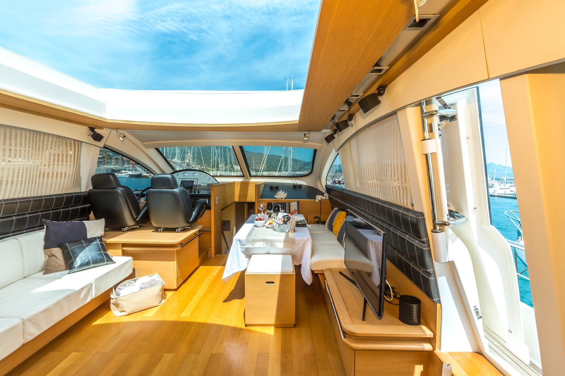 weekend yacht charter Sardinia