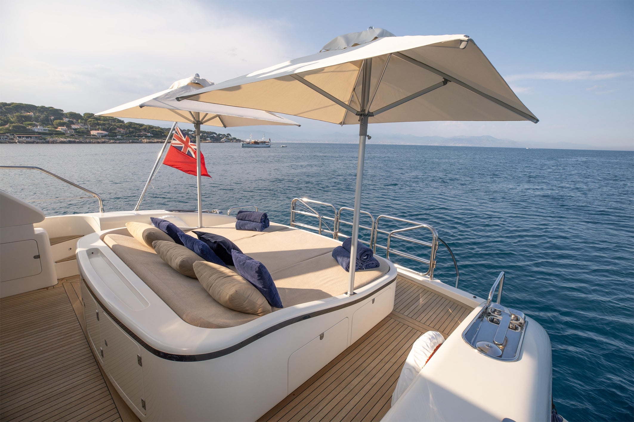 hourly yacht charter Antibes France