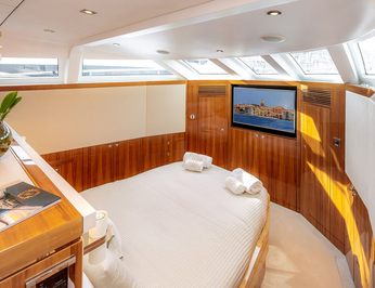 yacht charter cost Nice France
