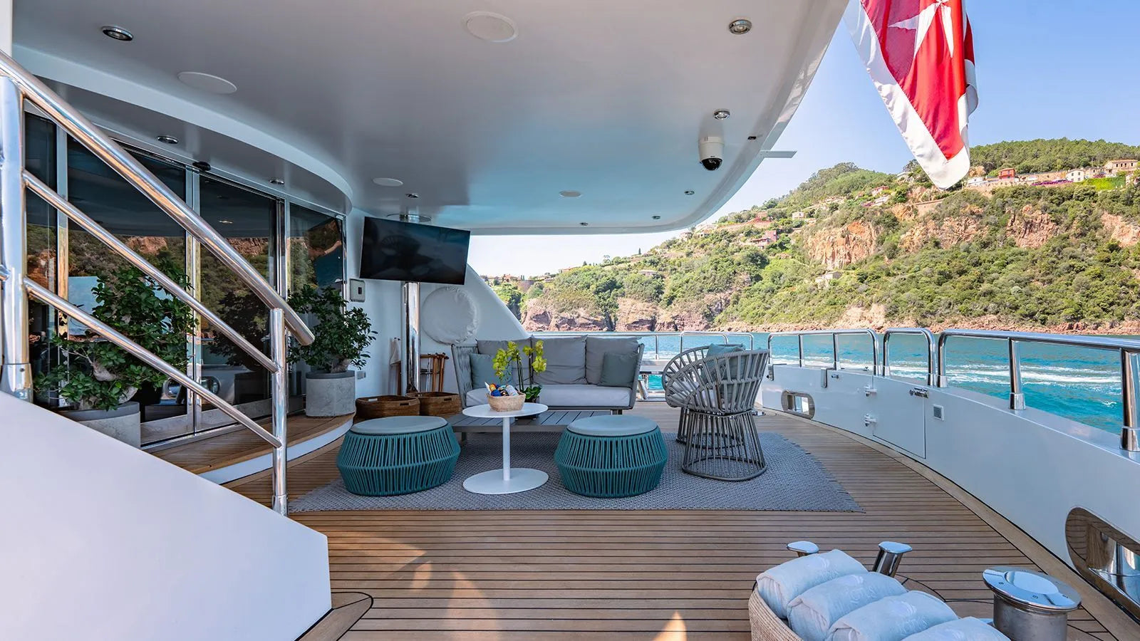 luxury yacht Charter Cannes 