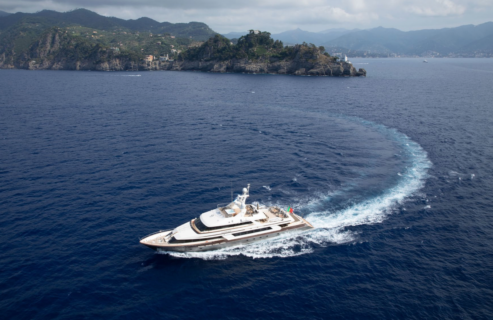 cloud atlas Weekly yacht Charter Cannes 
