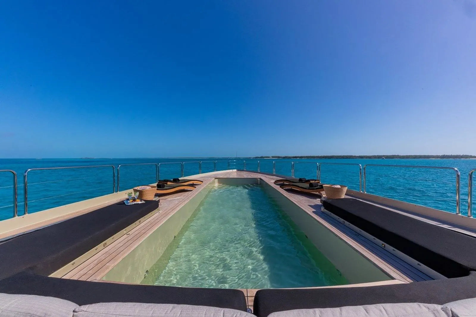 luxury yacht Charter Cannes 