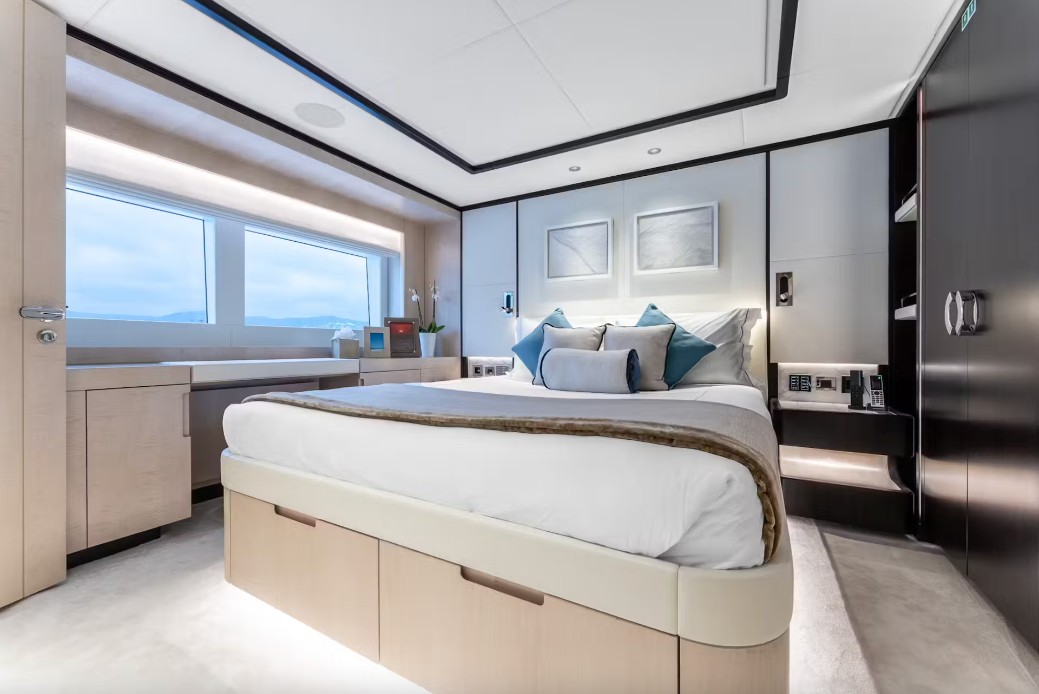 private Superyacht charter Cannes France