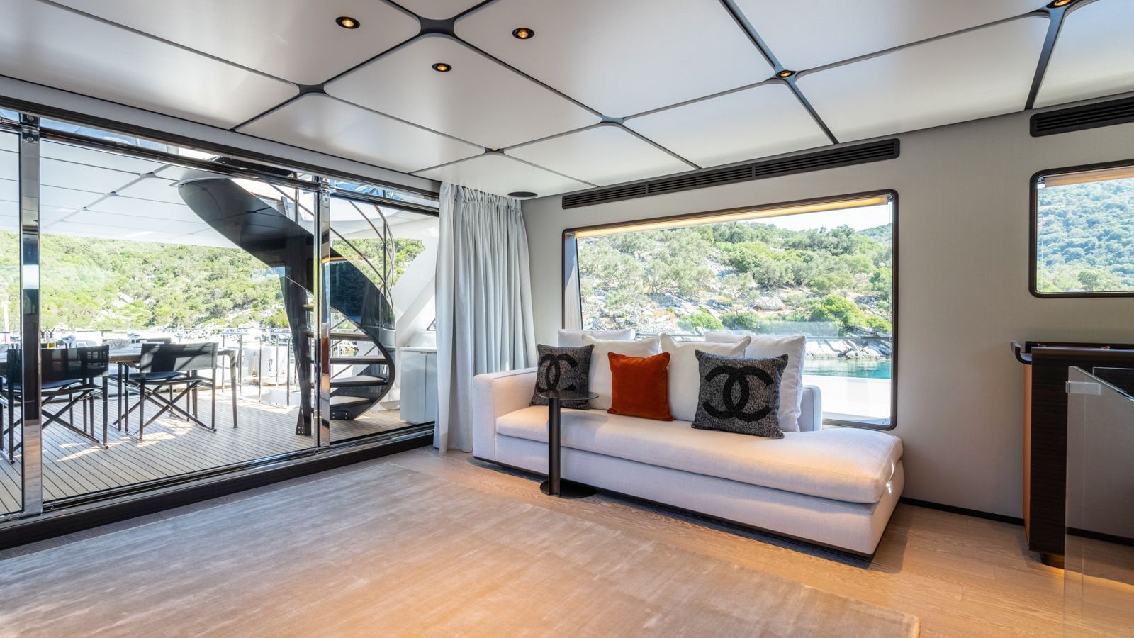M/Y AT ONE Motor Yacht Charter Cannes France