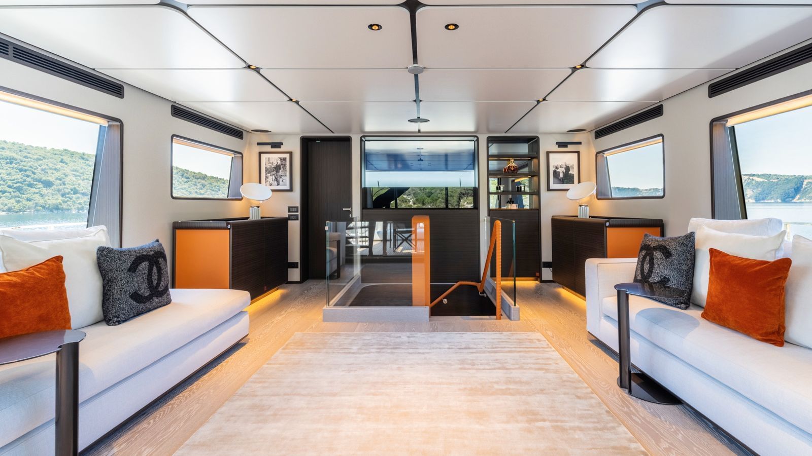 M/Y AT ONE private yacht charter Cannes
