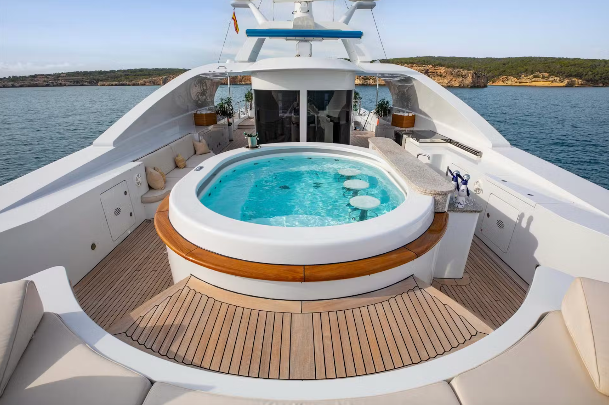 Motor Yacht Rental Cannes France