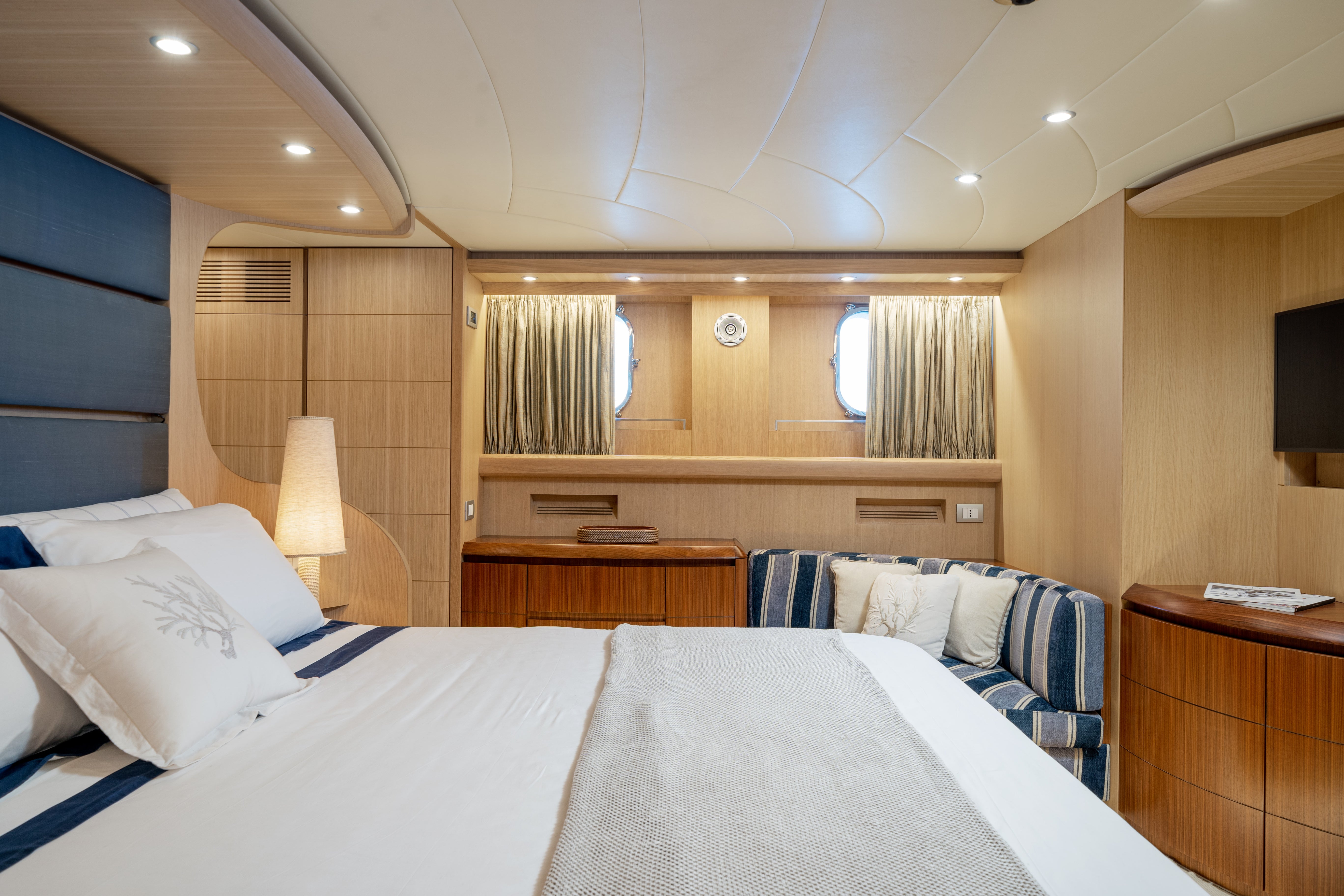 party yacht Charter French Riviera