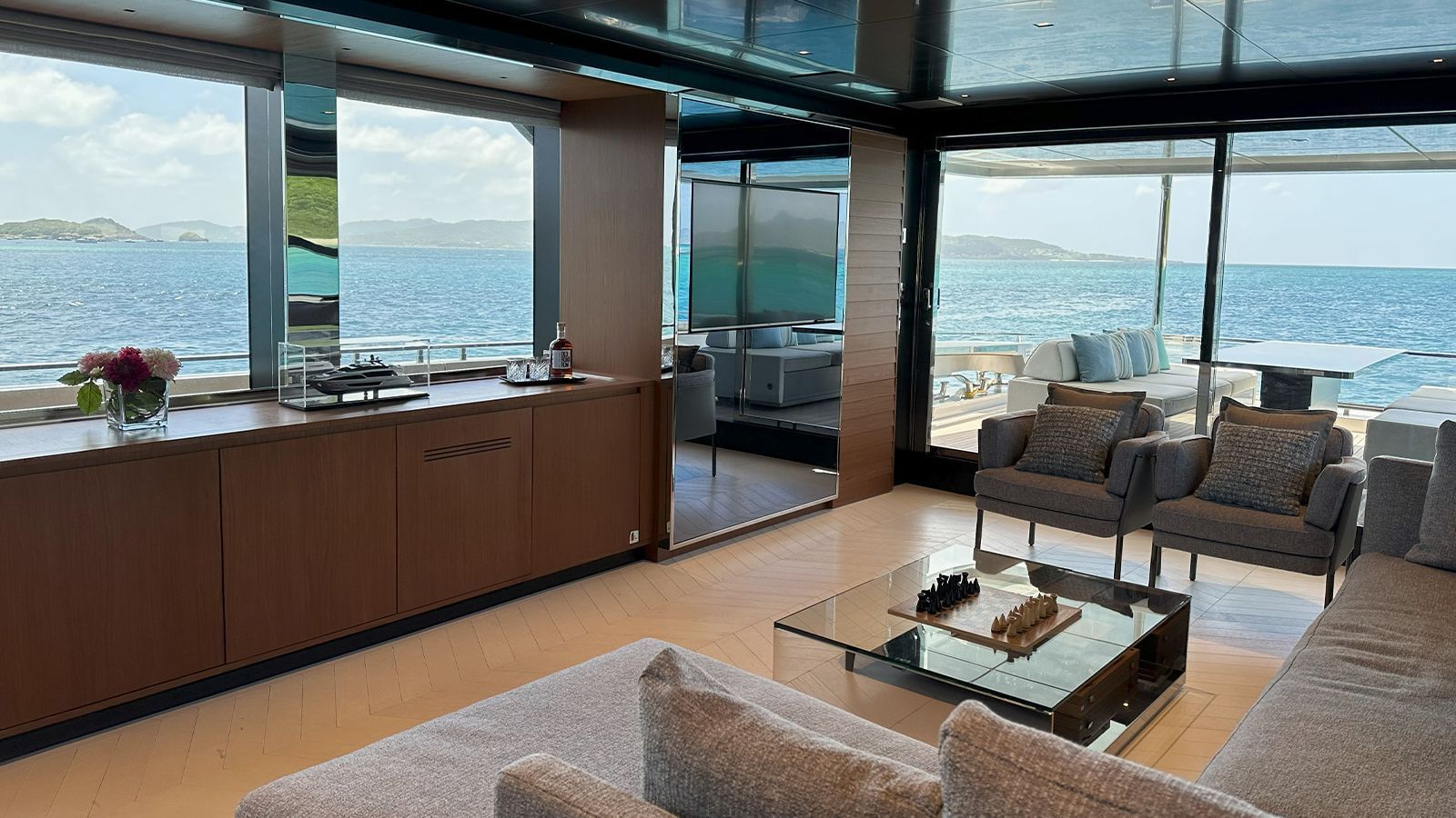 M/Y NOI Term yacht Charter Cannes