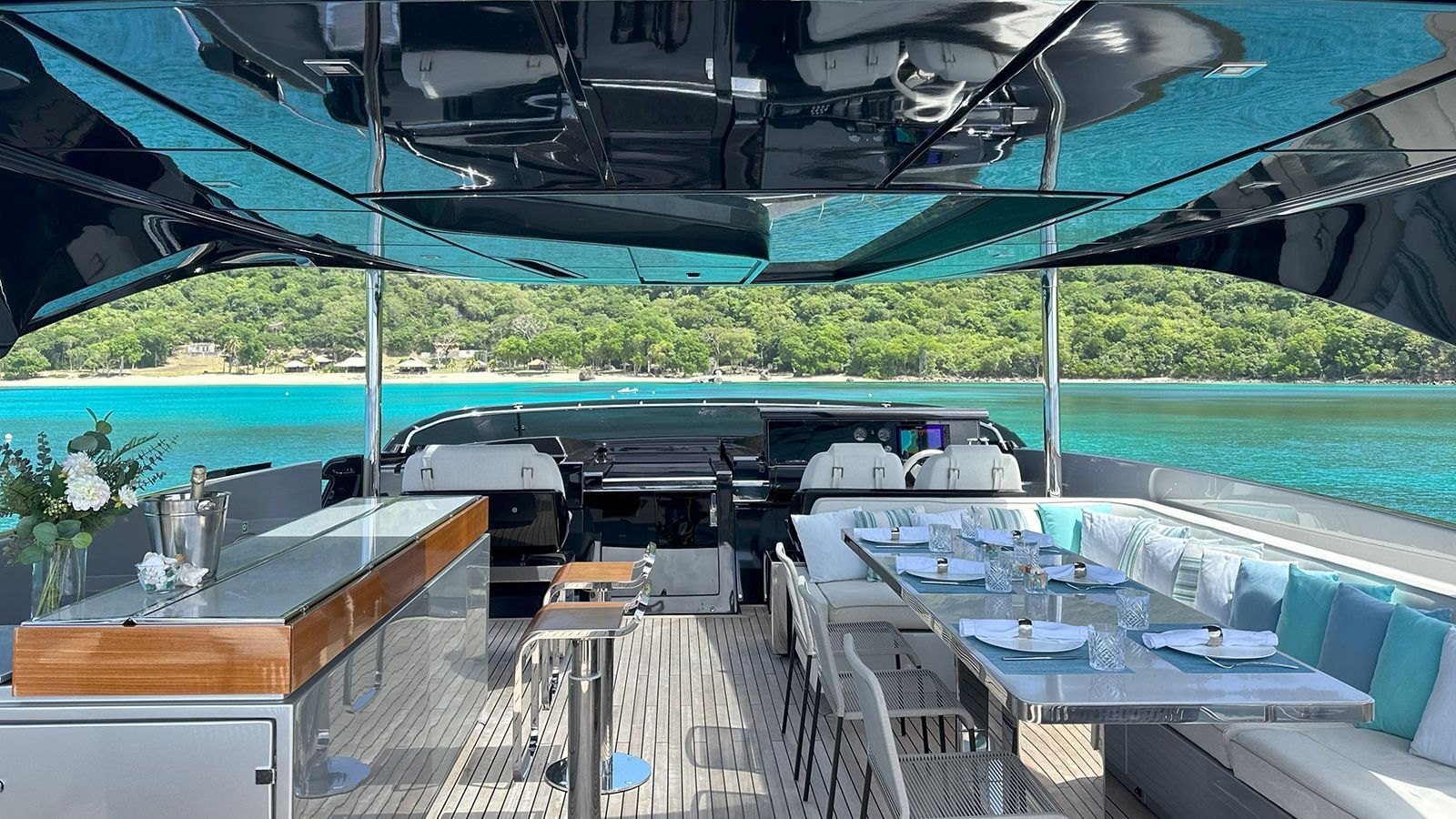 M/Y NOI Yacht Charter Holiday Cannes