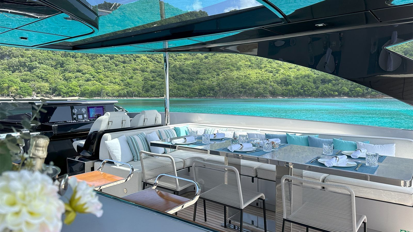 M/Y NOI best yacht charter Cannes