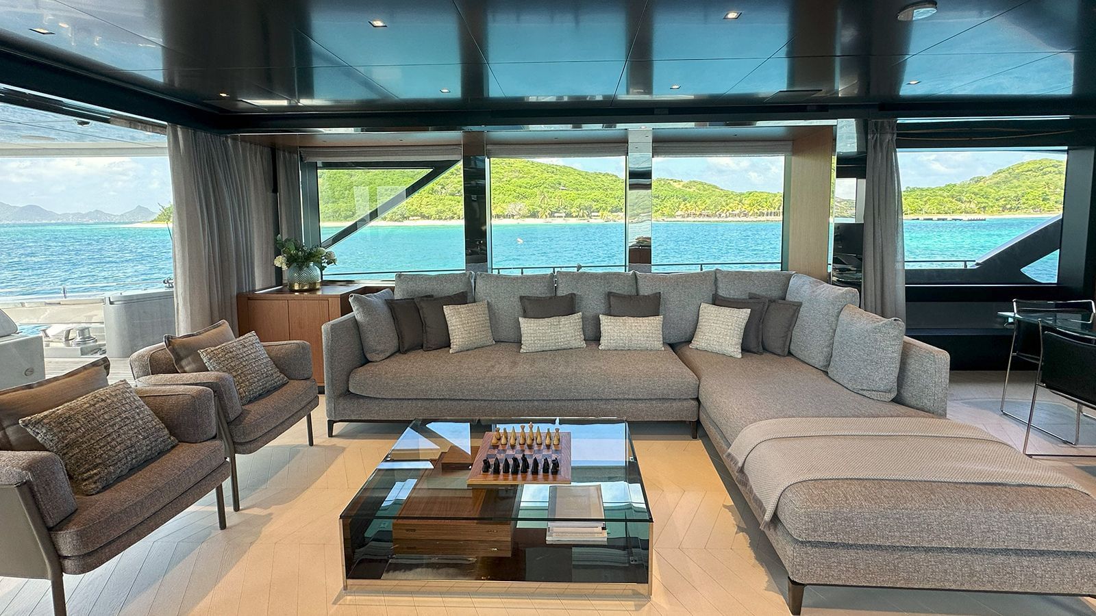 M/Y NOI yacht charter cost Cannes