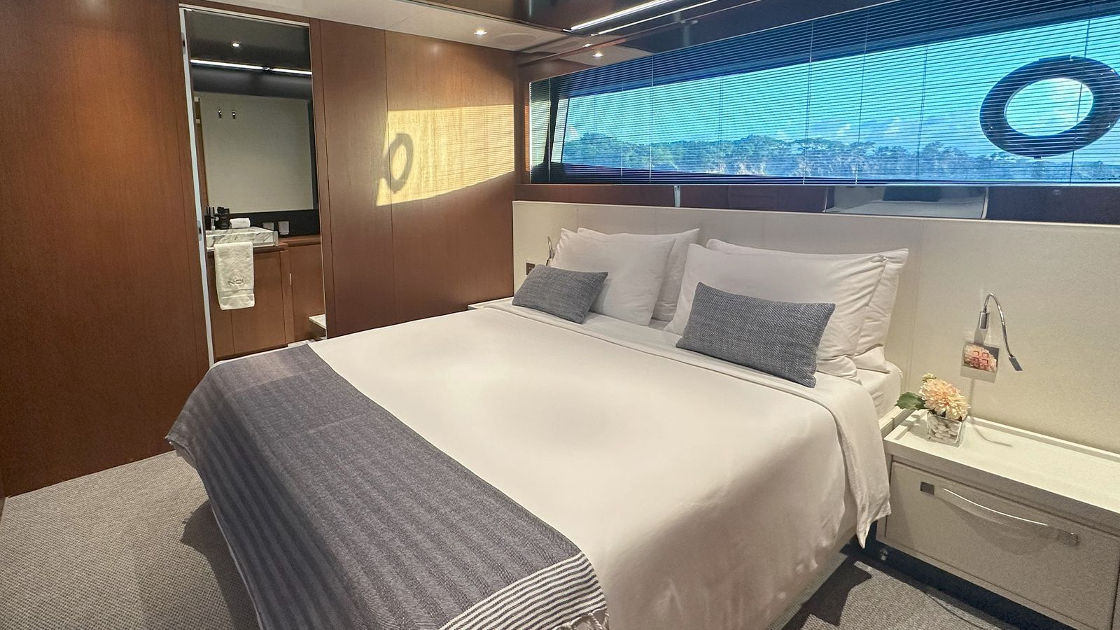 M/Y NOI yacht charter prices Cannes France
