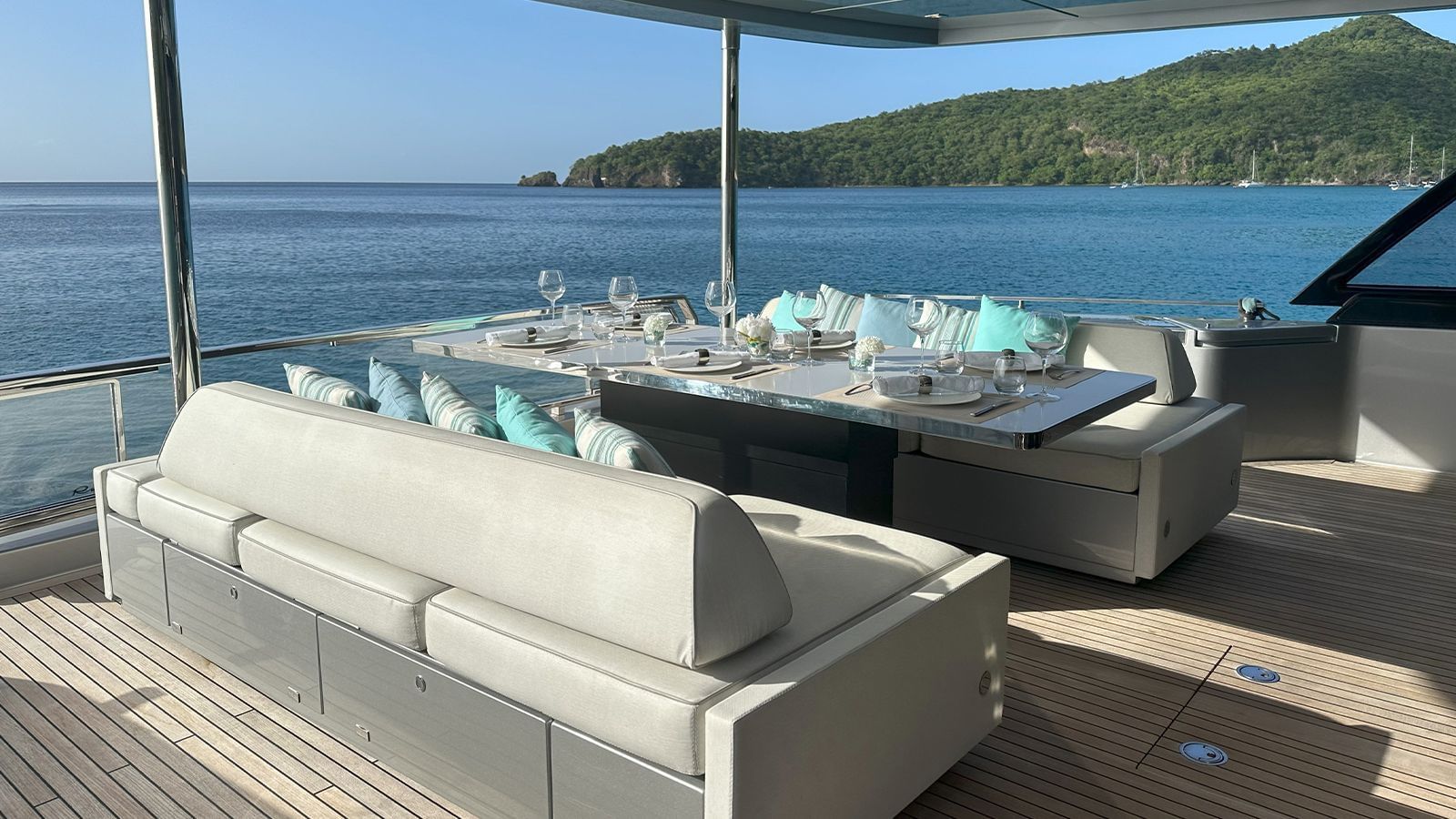 M/Y NOI Luxurious Yacht Charter Holiday Cannes